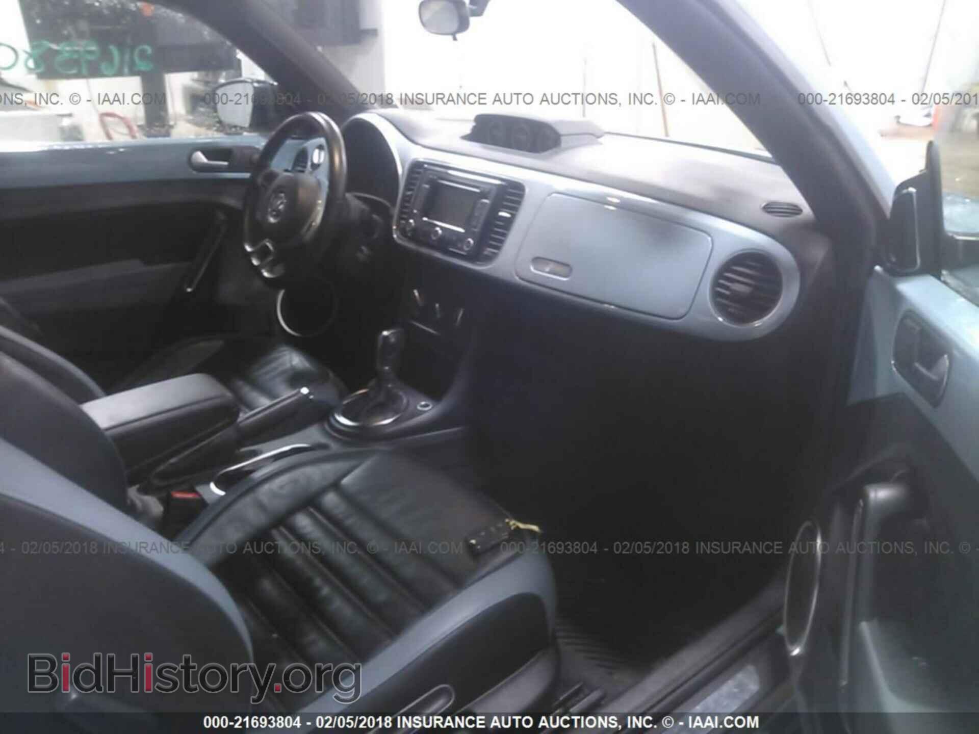 2013 Volkswagen Beetle - VIN: 3VW7A7AT1DM801002 - Фото 5