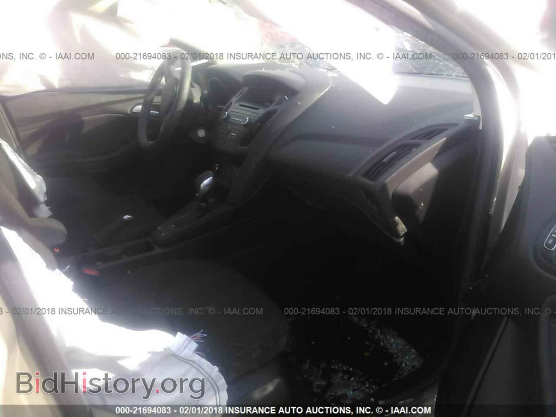 2017 Ford Focus - VIN: 1FADP3F25HL207796 - Photo 5