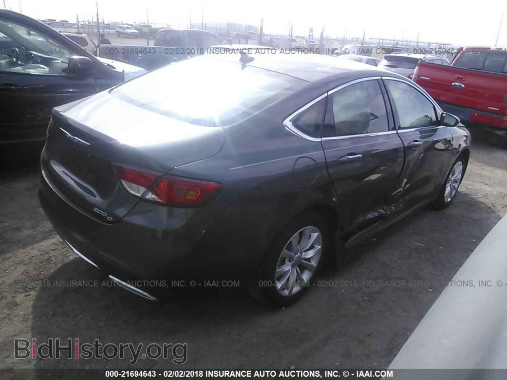 2015 Chrysler 200 - VIN: 1C3CCCCG5FN731540 - Photo 4