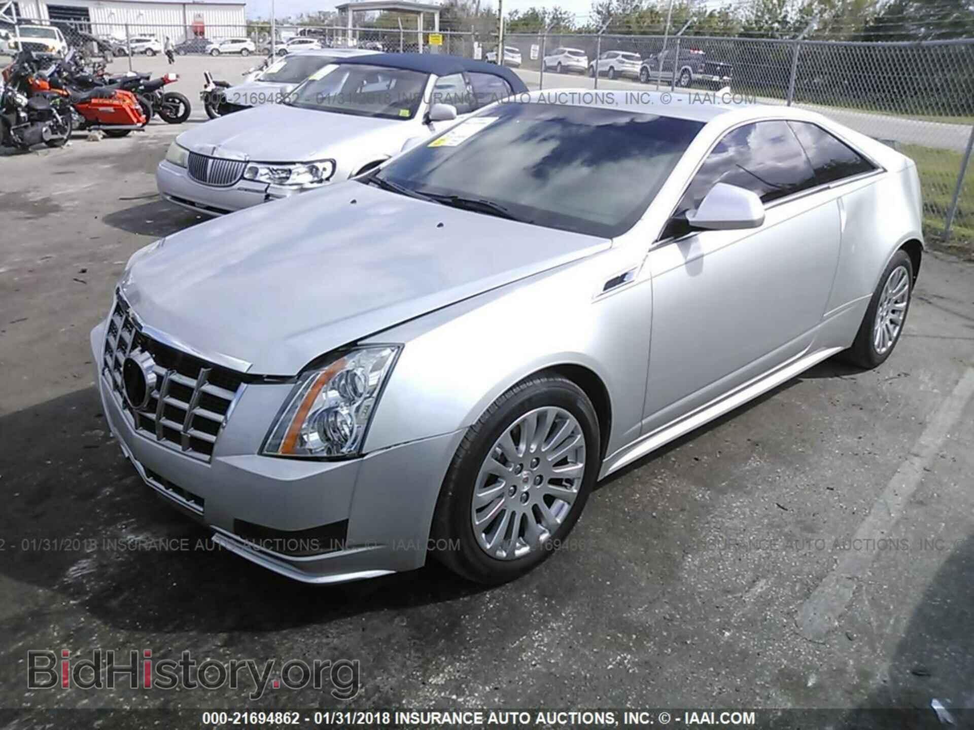 2014 Cadillac Cts - VIN: 1G6DE1E39E0174140 - Фото 2