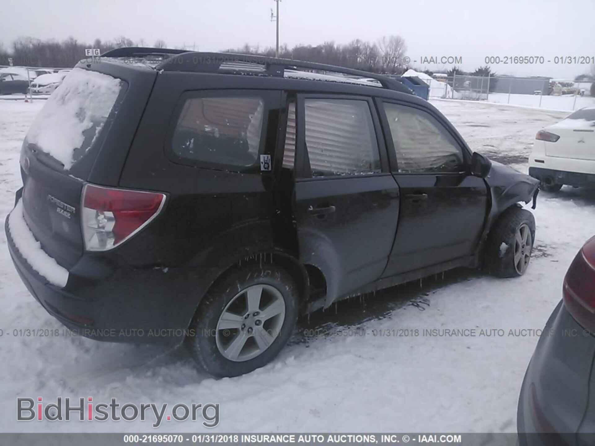 2011 Subaru Forester - VIN: JF2SHABC1BG754860 - Фото 4