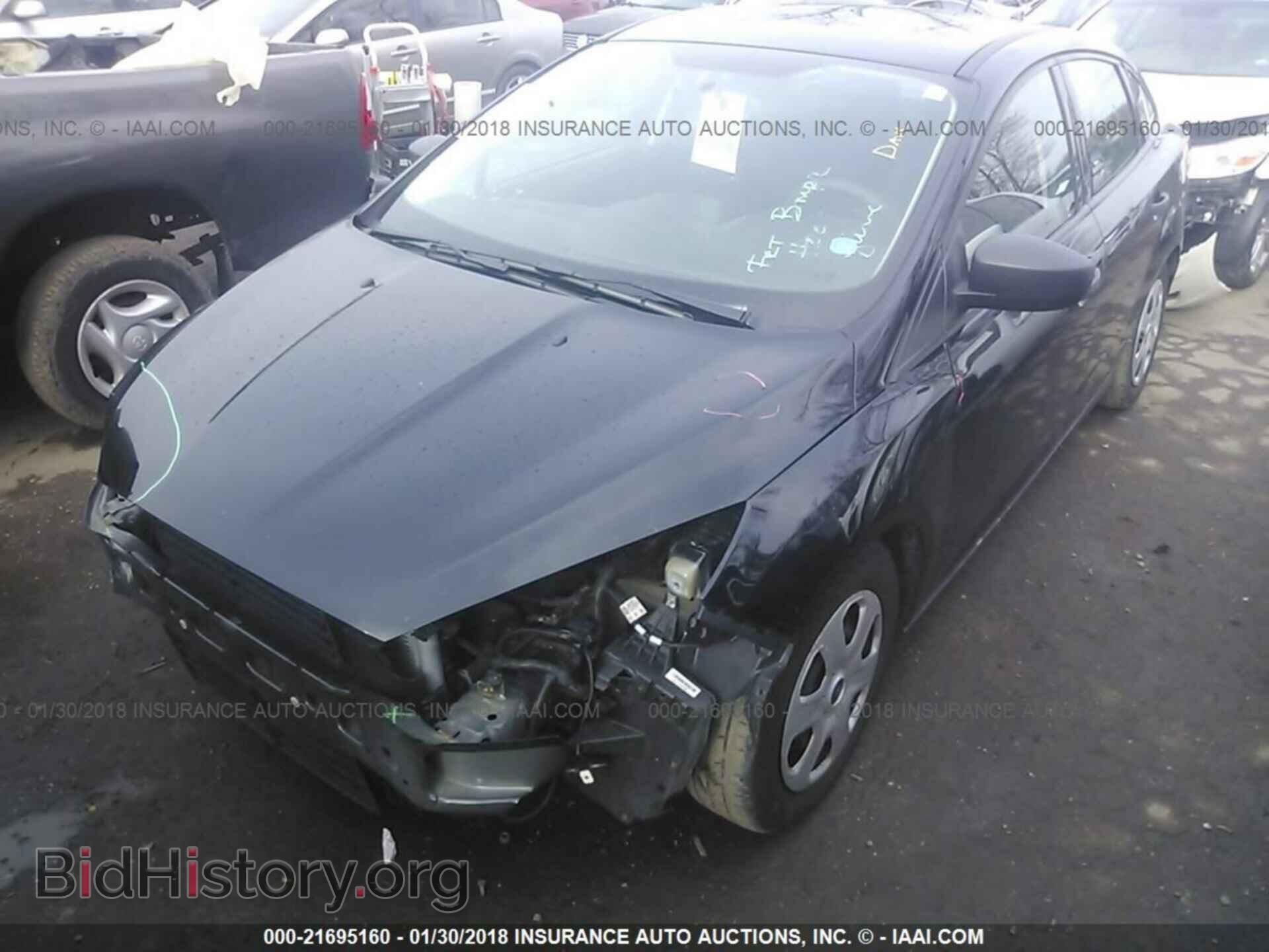 2016 Ford Focus - VIN: 1FADP3E22GL382166 - Фото 2