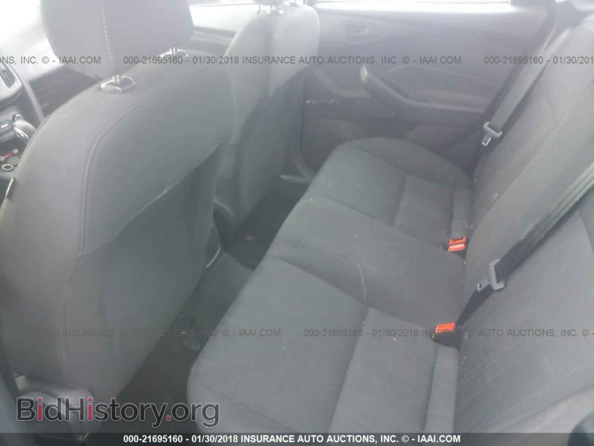 2016 Ford Focus - VIN: 1FADP3E22GL382166 - Фото 8