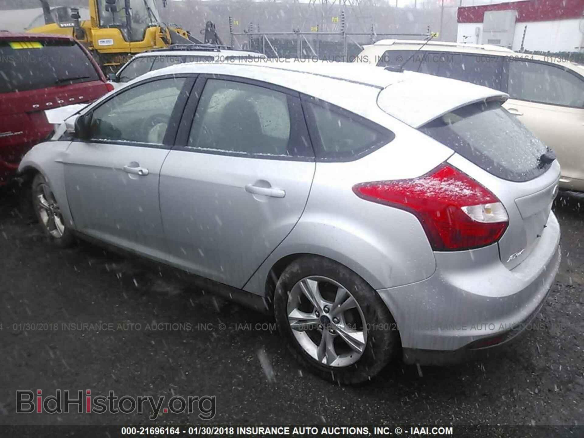 2014 Ford Focus - VIN: 1FADP3K25EL201787 - Photo 3