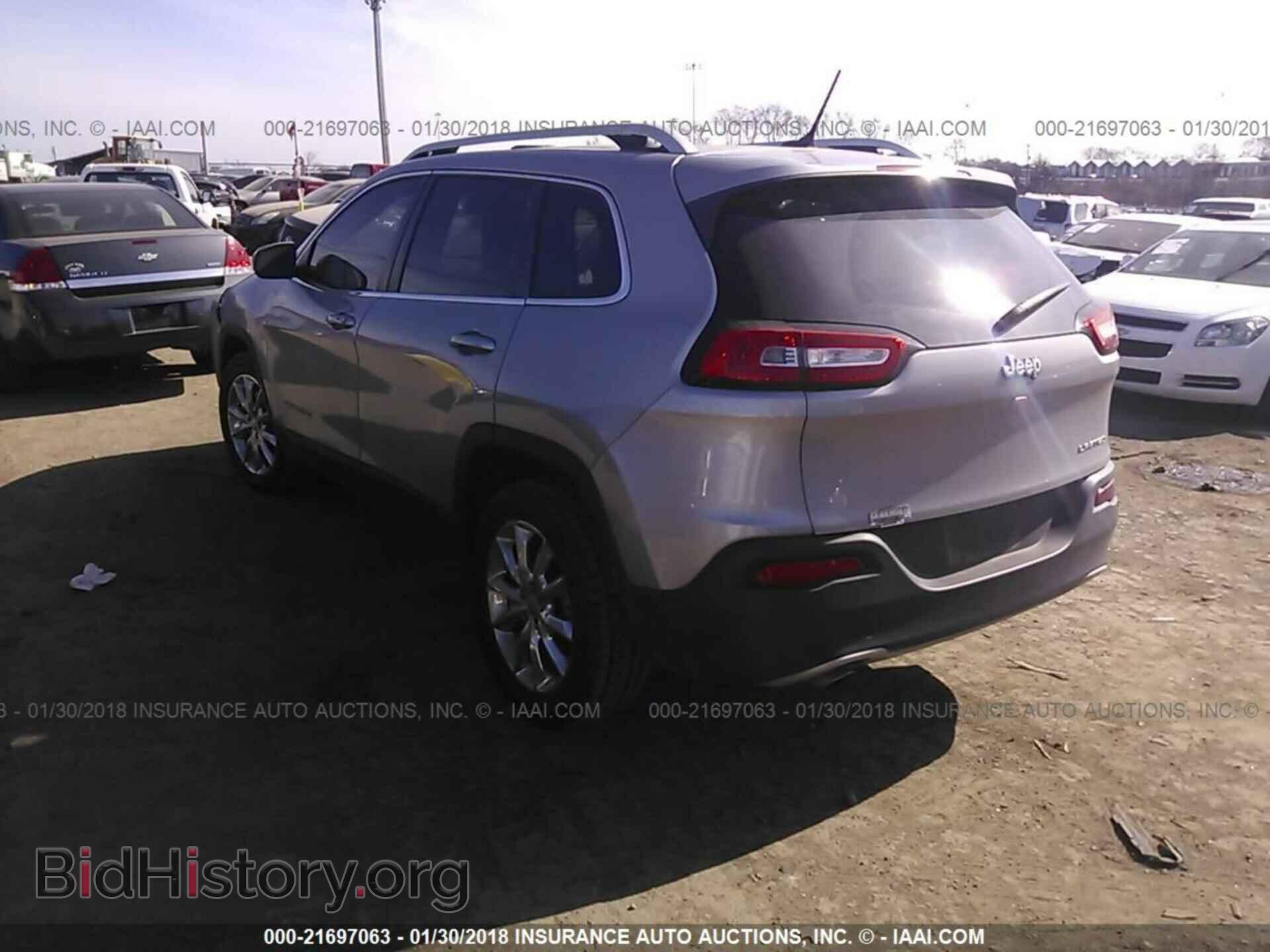 2014 Jeep Cherokee - VIN: 1C4PJLDB3EW131761 - Photo 3