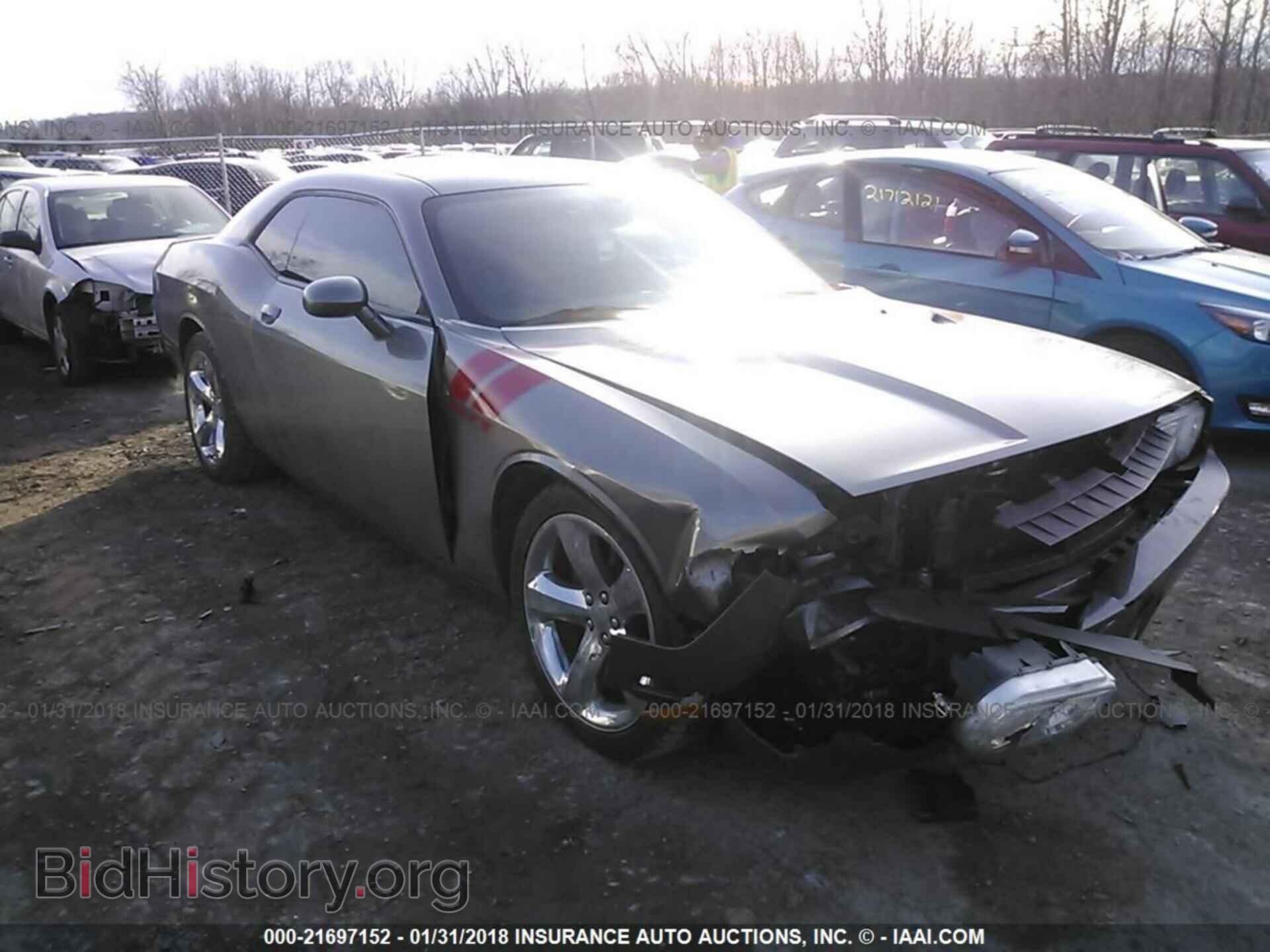 Photo 2C3CDYBT1CH135404 - Dodge Challenger 2012