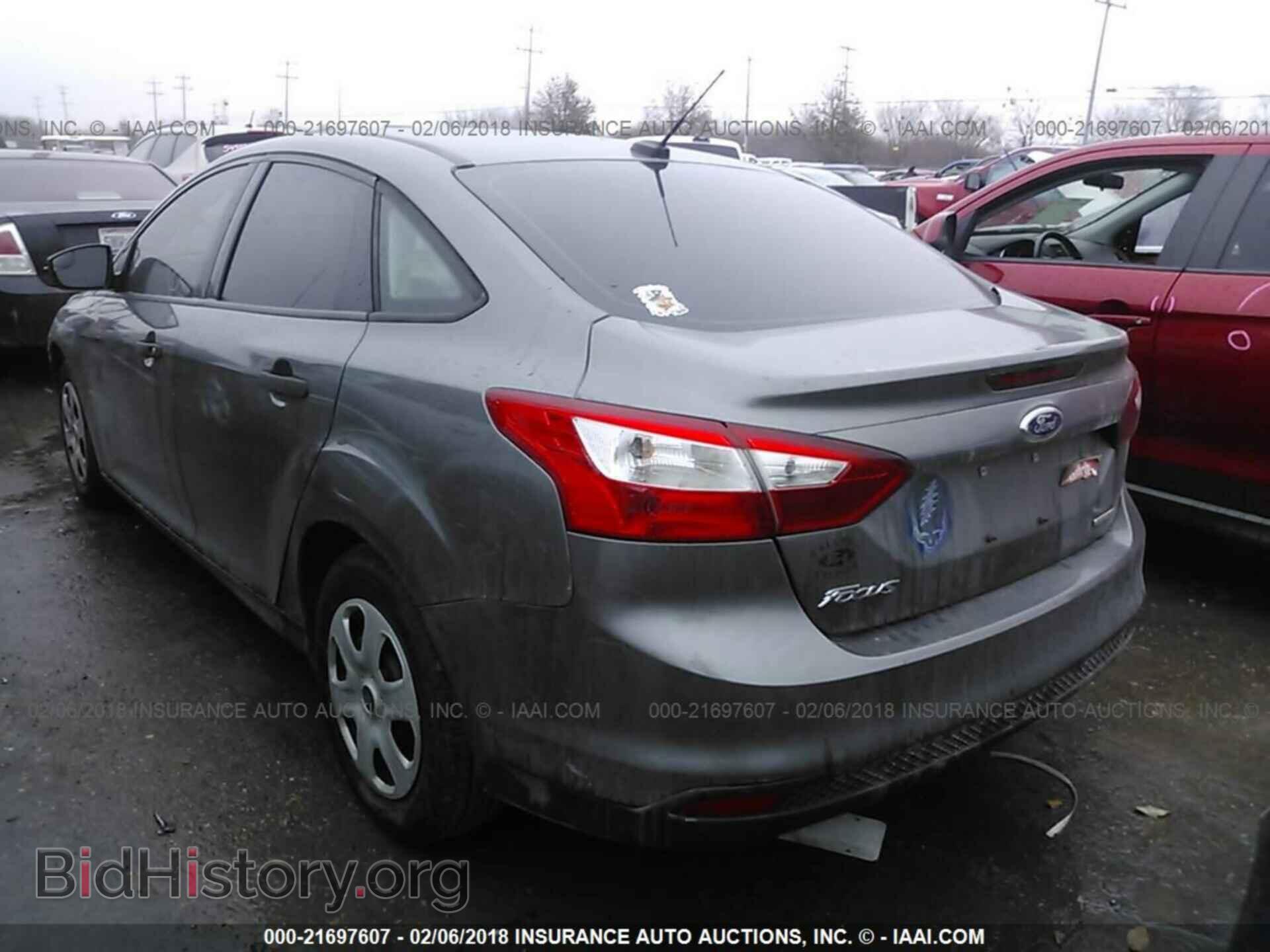 2013 Ford Focus - VIN: 1FADP3E23DL251016 - Фото 3