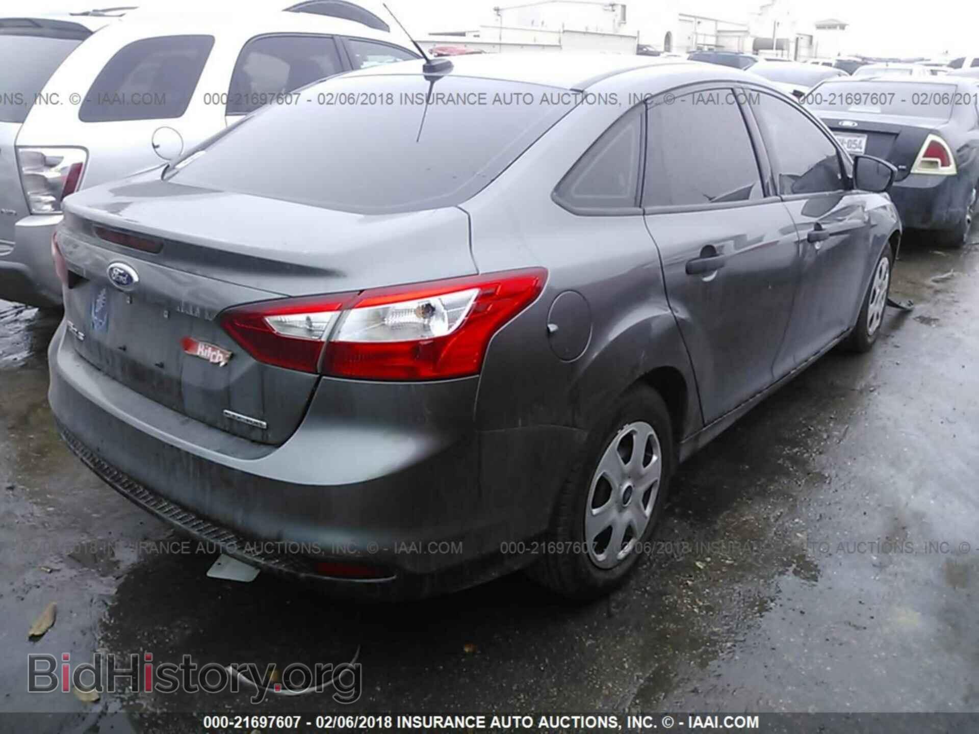 2013 Ford Focus - VIN: 1FADP3E23DL251016 - Фото 4