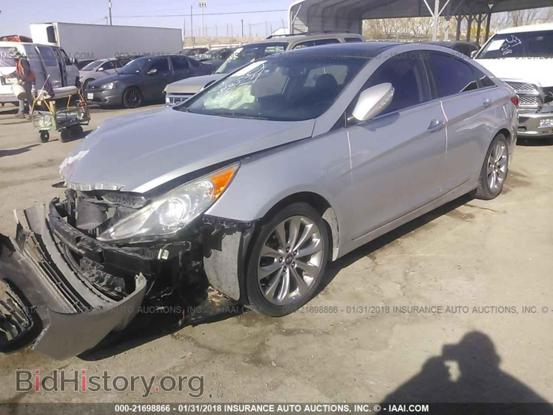 2012 Hyundai Sonata - VIN: 5NPEC4AB5CH402186 - Фото 2