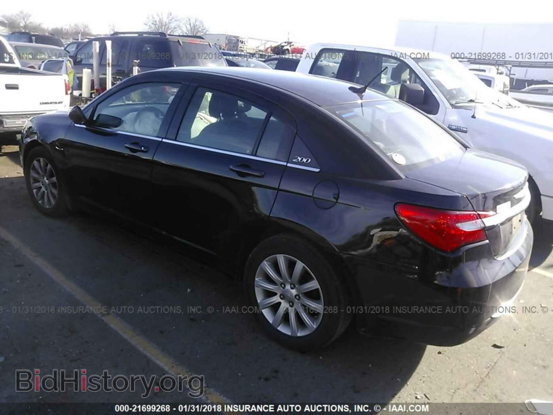 2013 Chrysler 200 - VIN: 1C3CCBBB8DN764044 - Фото 3