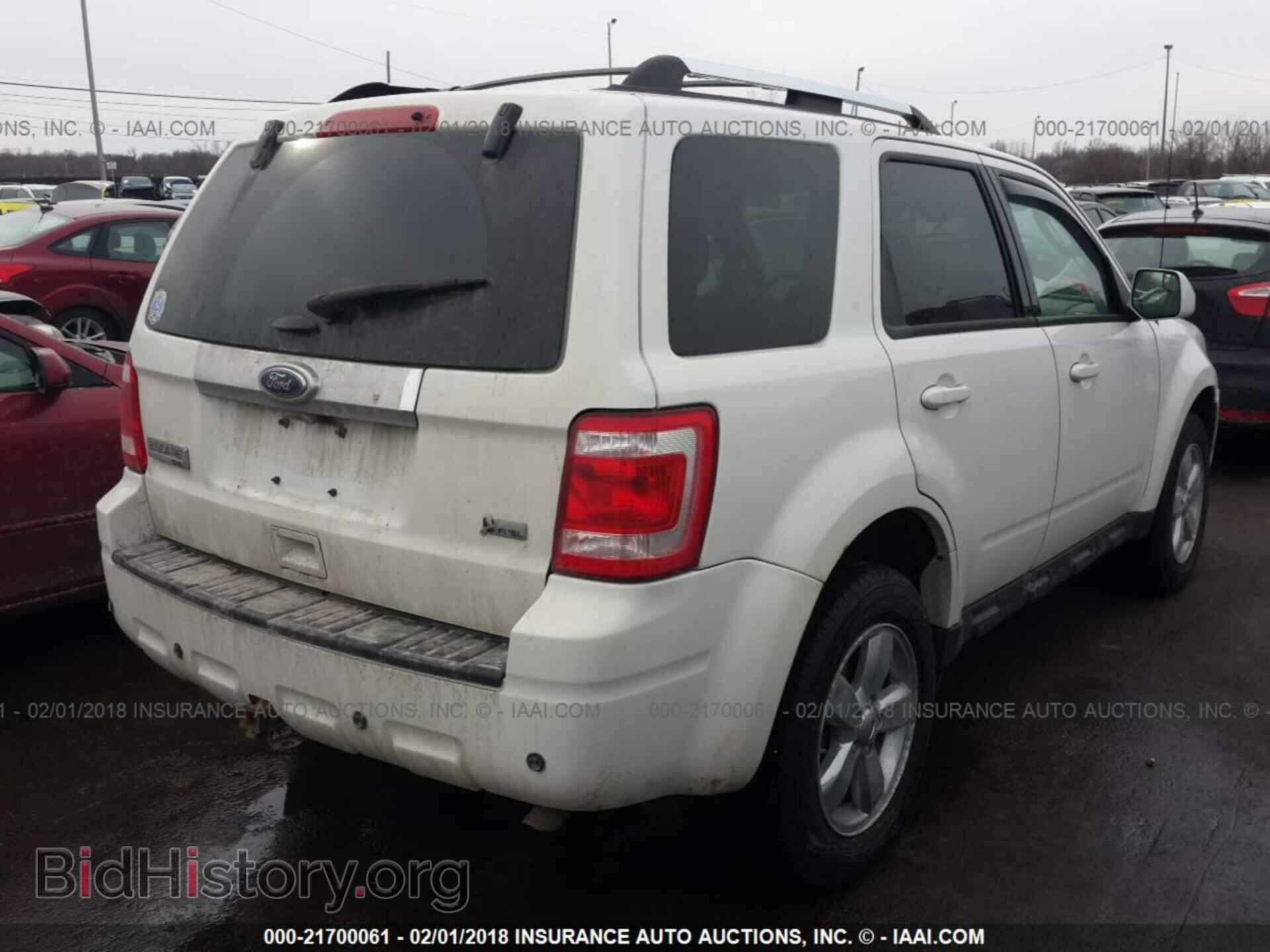2011 Ford Escape - VIN: 1FMCU0EG0BKC02945 - Фото 4