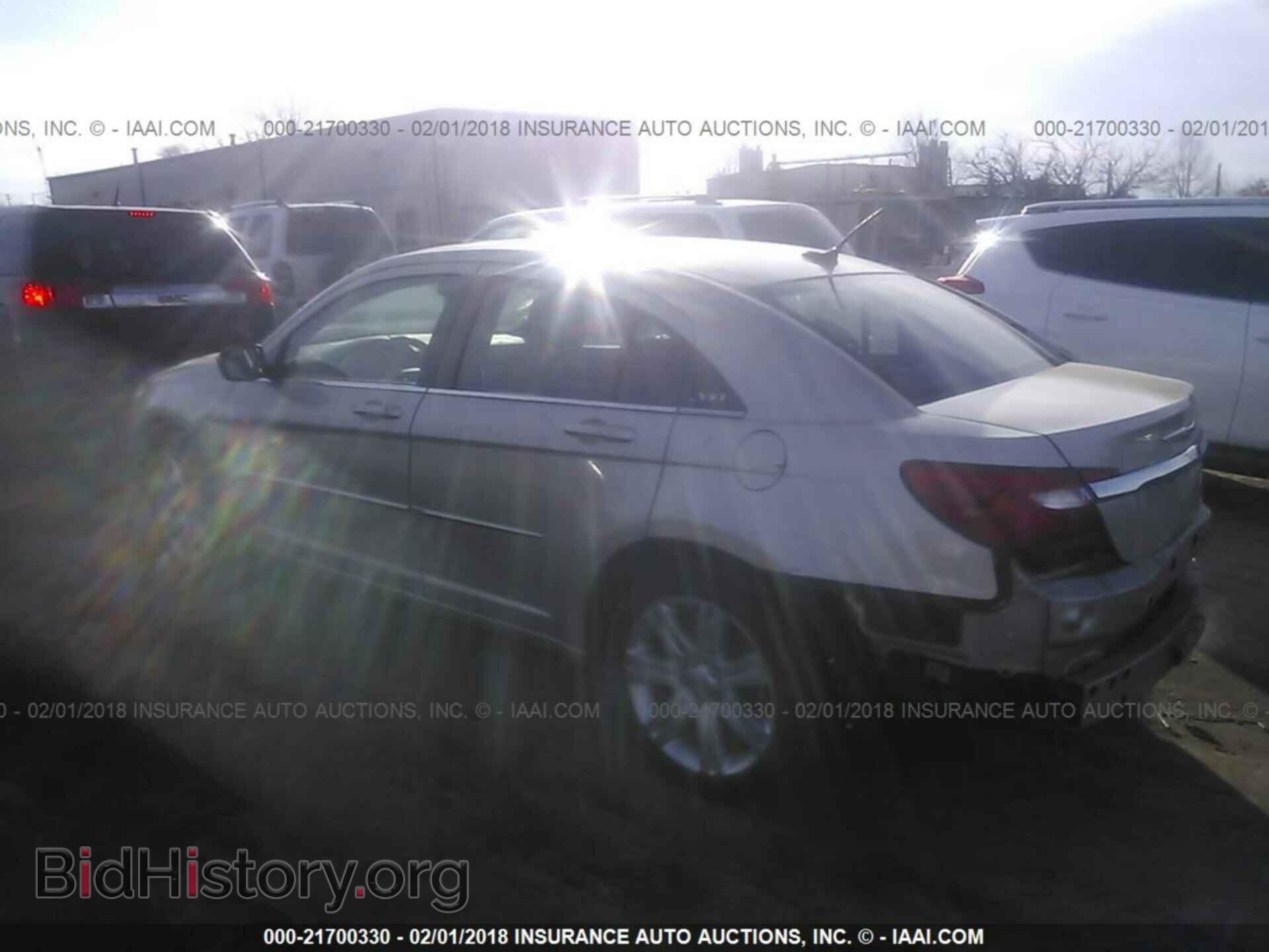 2013 Chrysler 200 - VIN: 1C3CCBBB7DN656207 - Photo 3