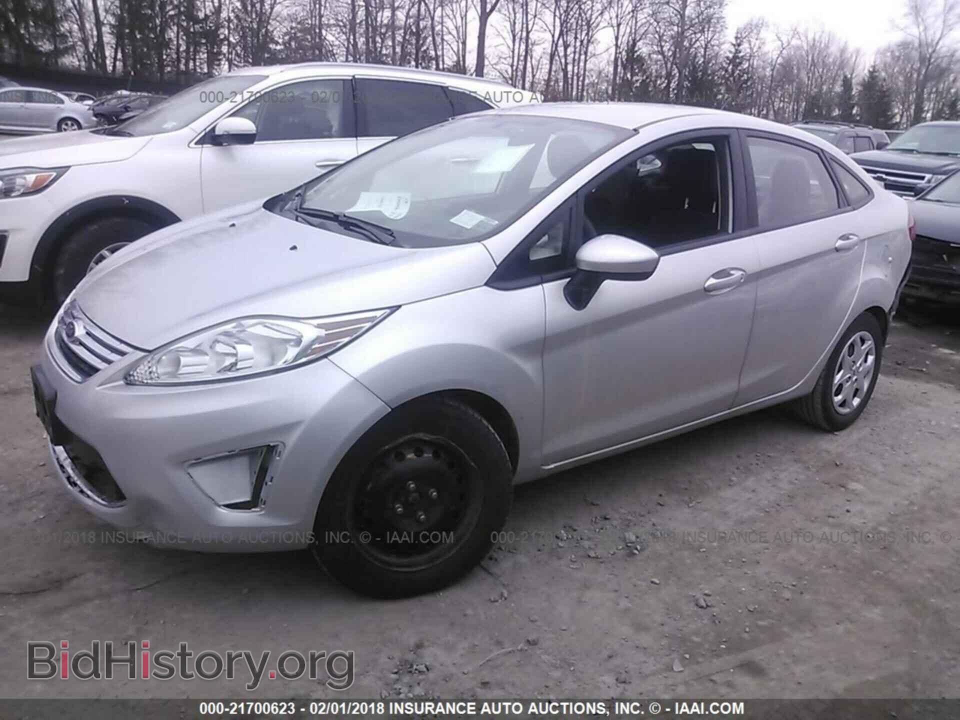 2012 Ford Fiesta - VIN: 3FADP4BJ3CM217933 - Фото 2