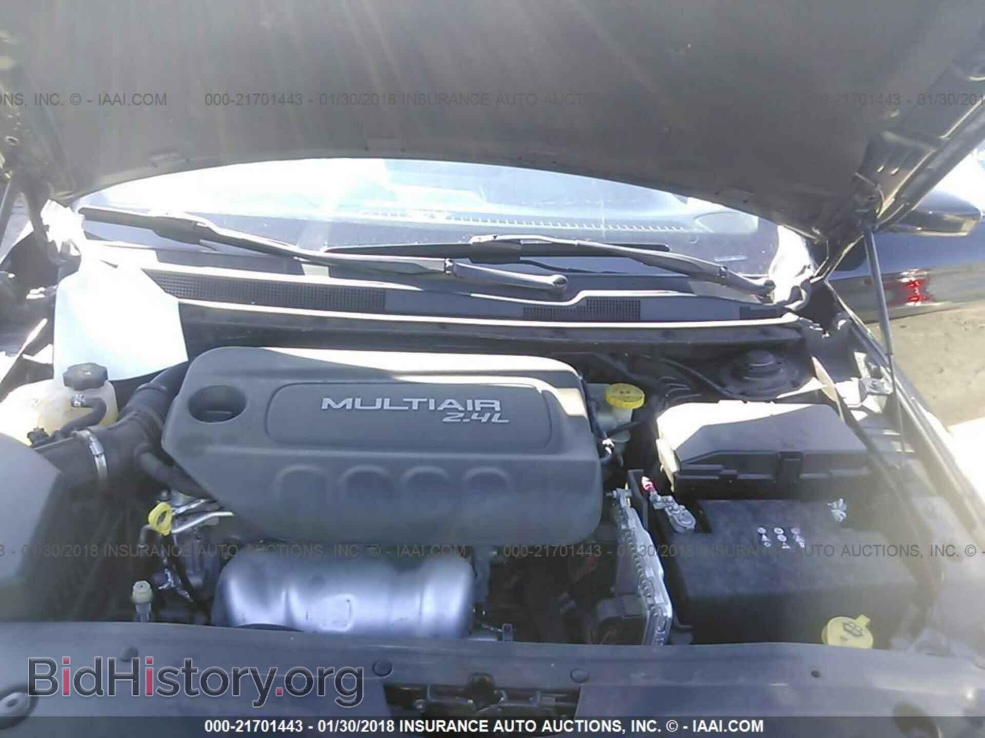 2015 Chrysler 200 - VIN: 1C3CCCBB2FN555519 - Фото 10