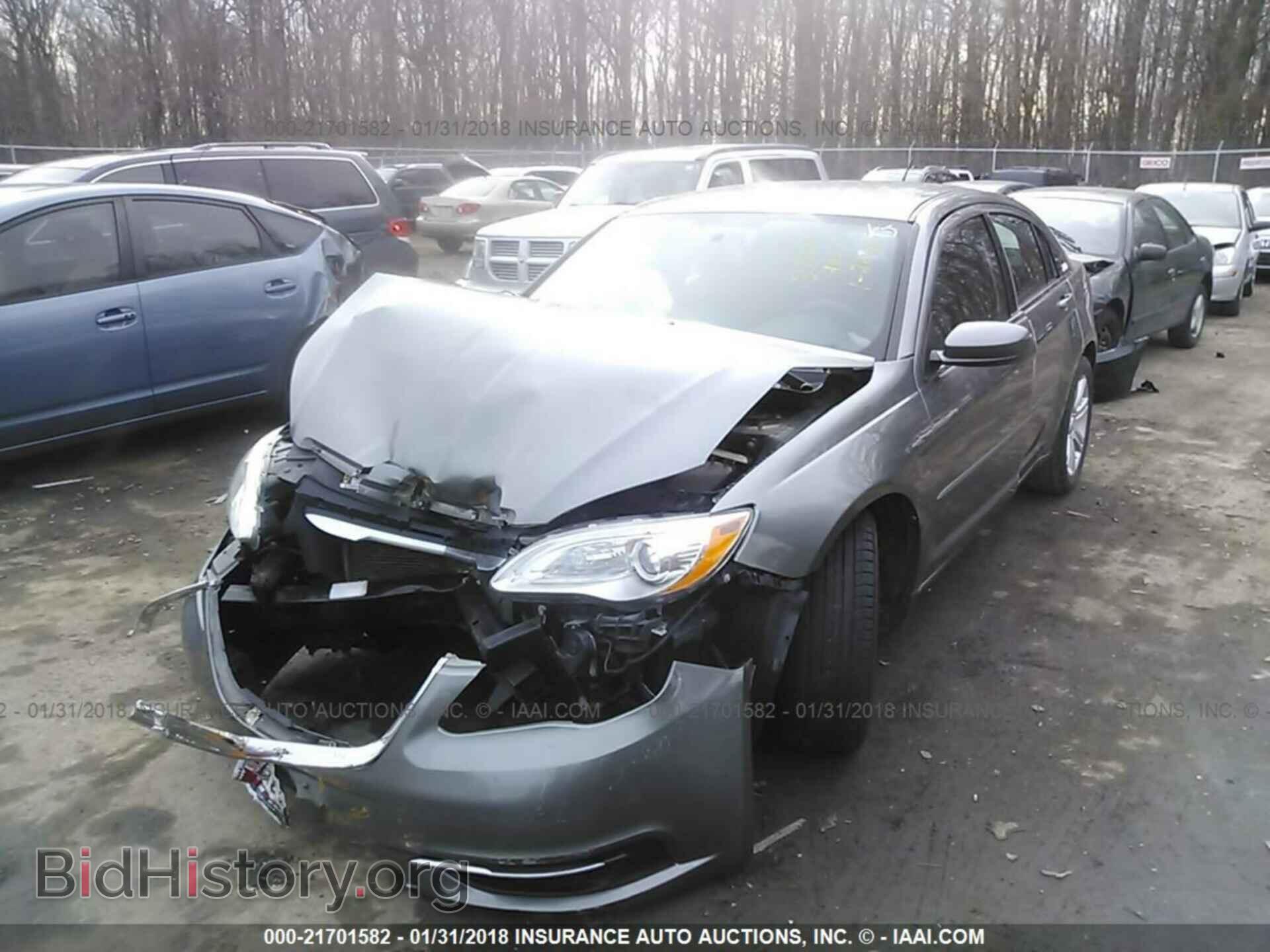 2013 Chrysler 200 - VIN: 1C3CCBBB3DN732229 - Photo 2