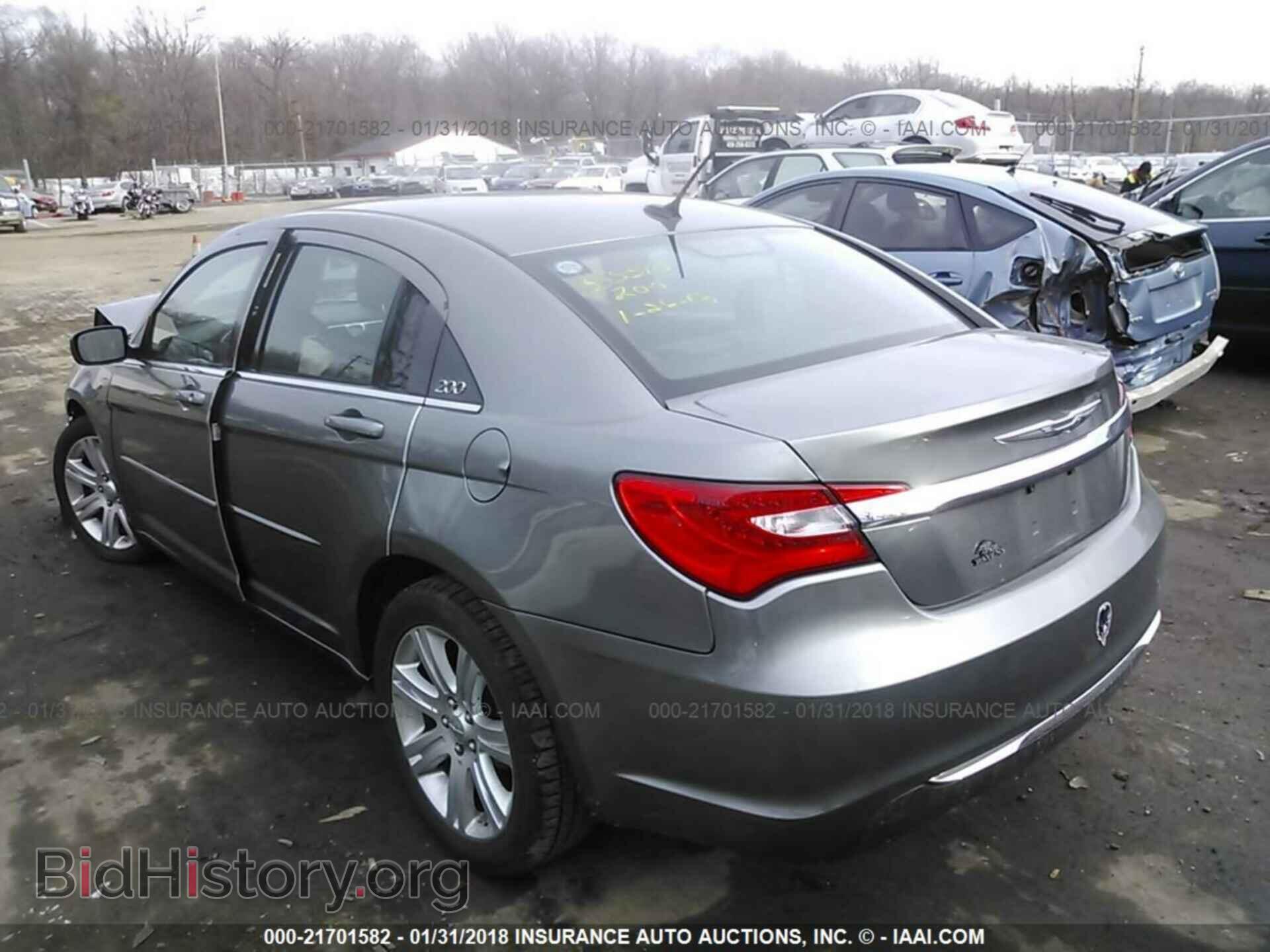 2013 Chrysler 200 - VIN: 1C3CCBBB3DN732229 - Photo 3