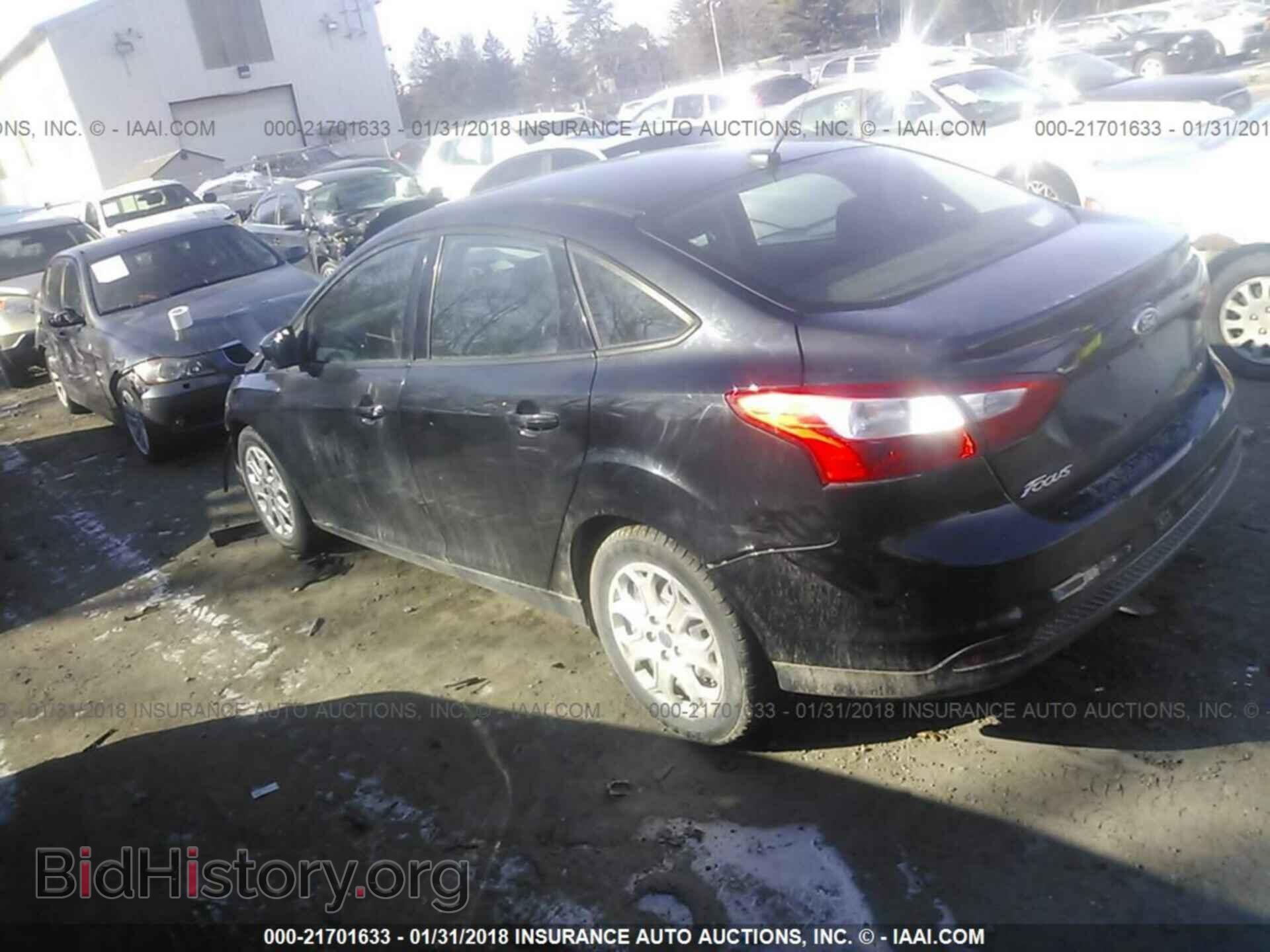 2012 Ford Focus - VIN: 1FAHP3F2XCL132264 - Photo 3
