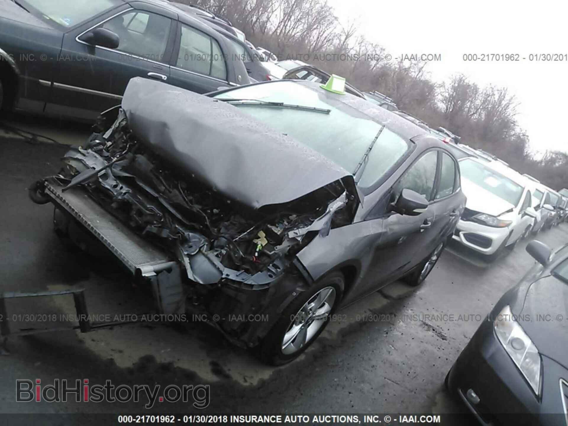 2014 Ford Focus - VIN: 1FADP3F27EL283175 - Photo 2
