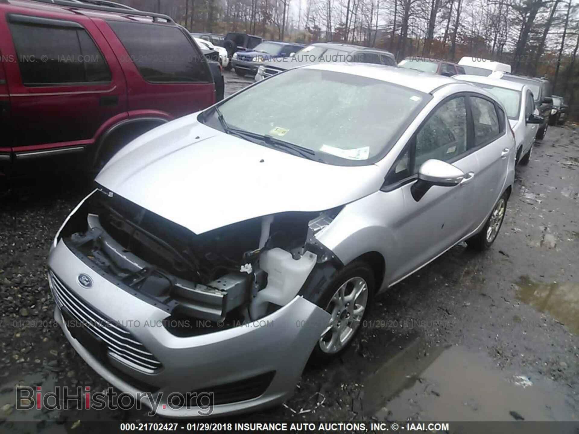 2015 Ford Fiesta - VIN: 3FADP4EJ9FM141117 - Фото 2