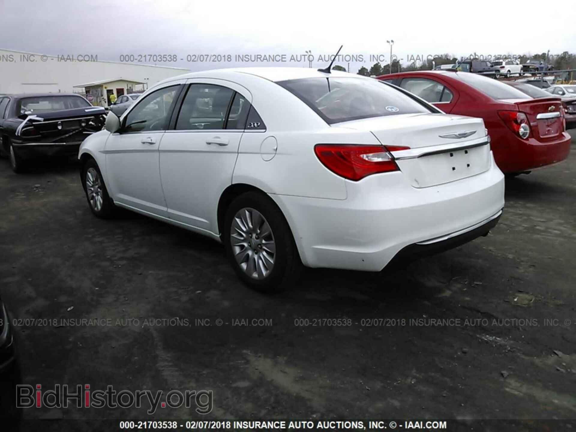 2013 Chrysler 200 - VIN: 1C3CCBAB8DN674006 - Photo 3