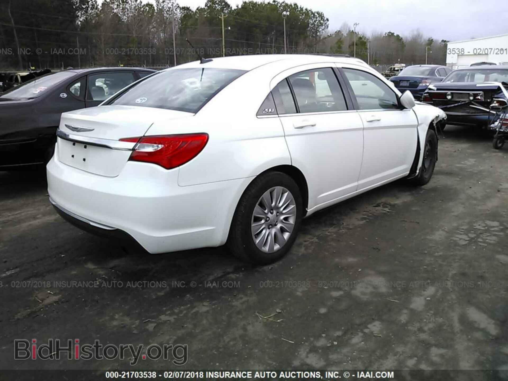 2013 Chrysler 200 - VIN: 1C3CCBAB8DN674006 - Photo 4