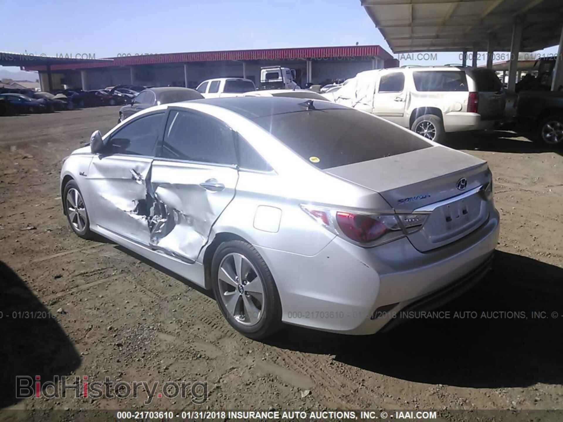 2012 Hyundai Sonata - VIN: KMHEC4A43CA040072 - Фото 3