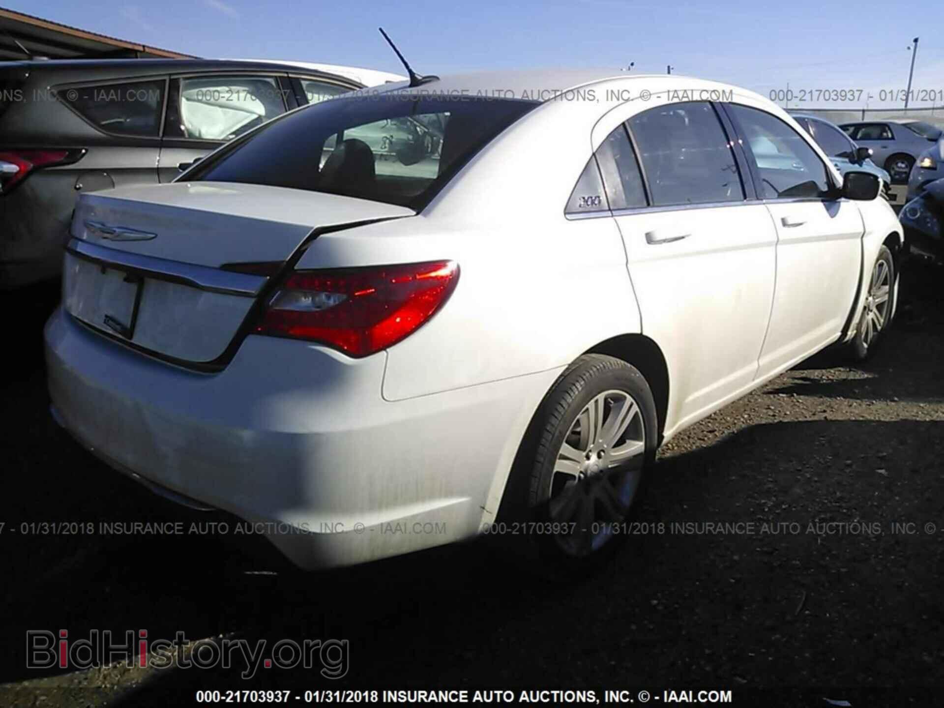 2012 Chrysler 200 - VIN: 1C3CCBBB7CN107511 - Фото 4