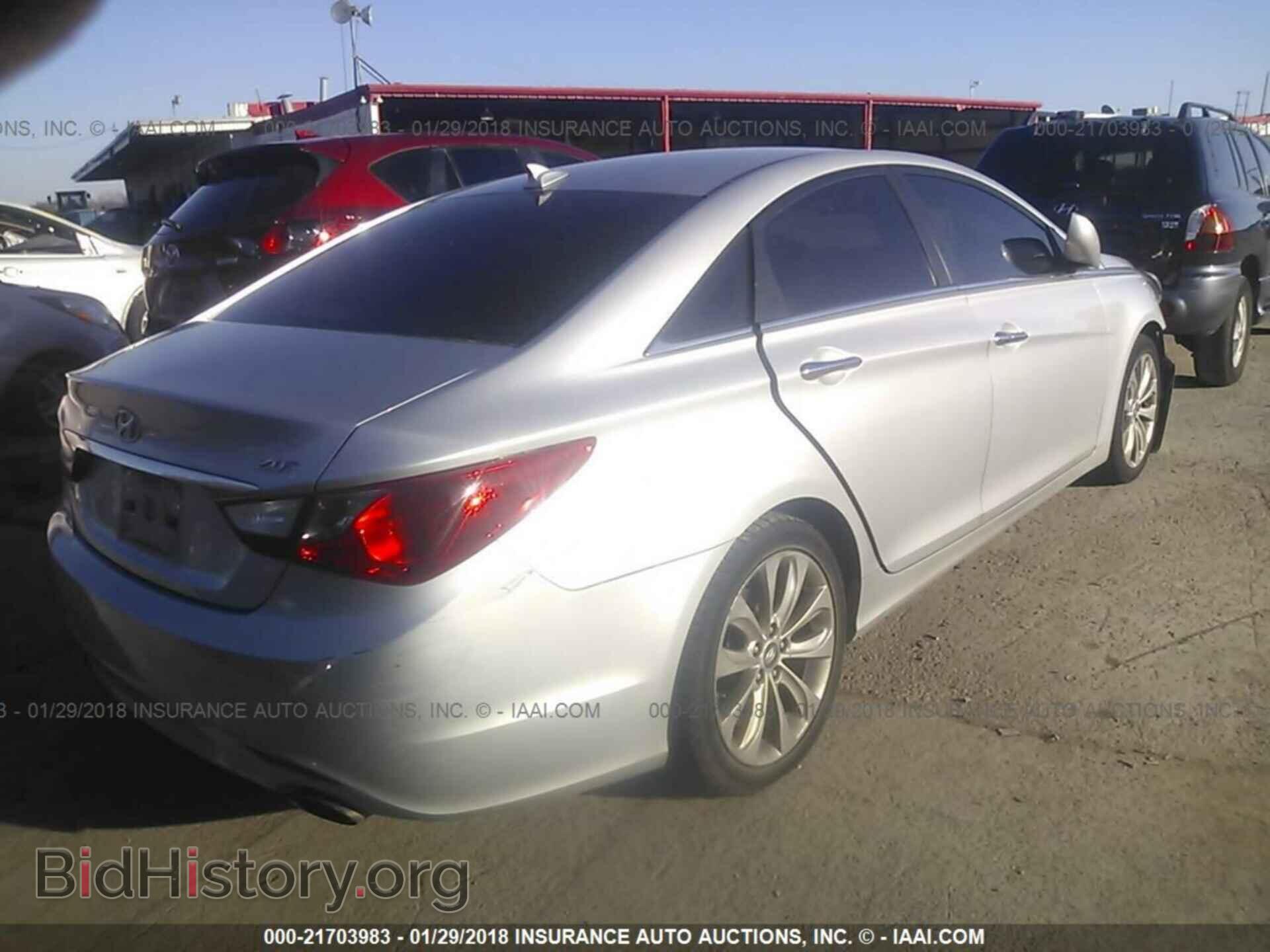2012 Hyundai Sonata - VIN: 5NPEC4AB3CH391706 - Photo 4