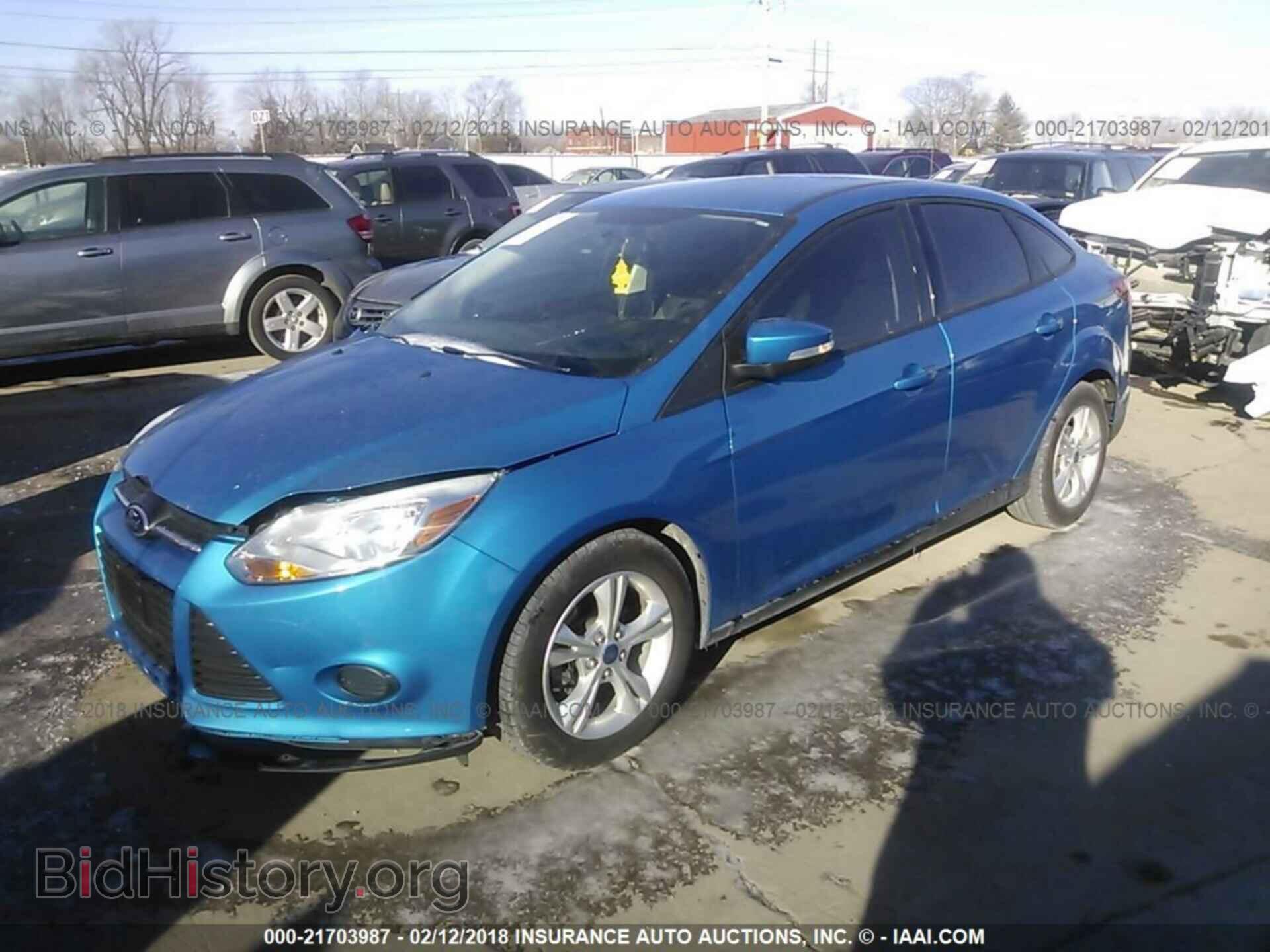2013 Ford Focus - VIN: 1FADP3F24DL210294 - Фото 2