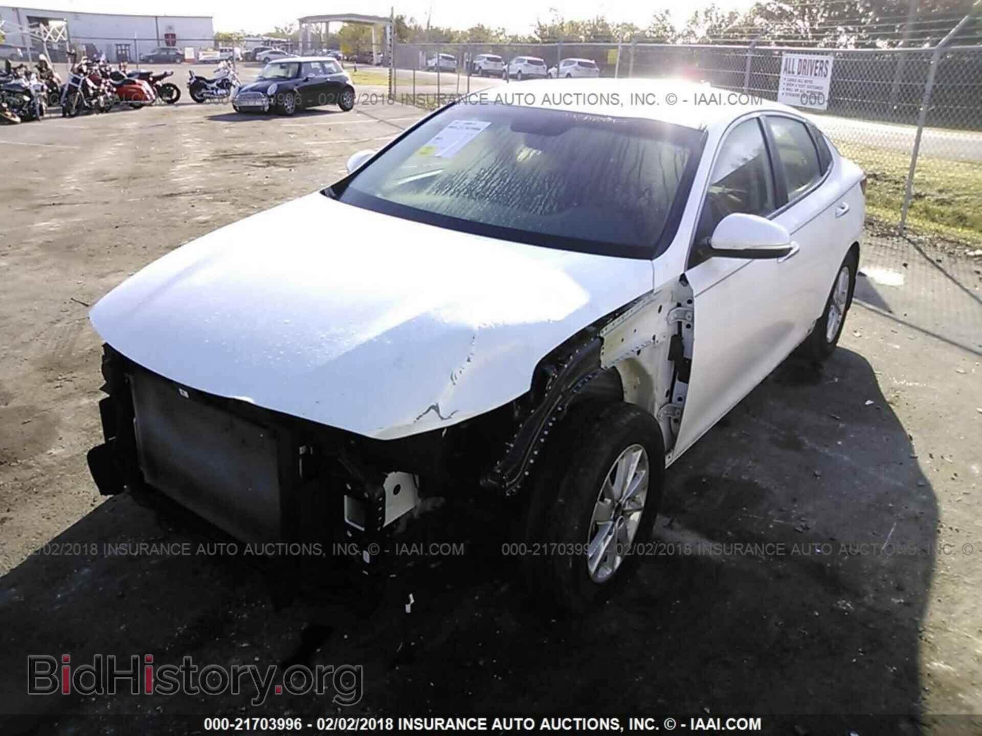 2016 Kia Optima - VIN: KNAGT4L35G5117599 - Photo 2