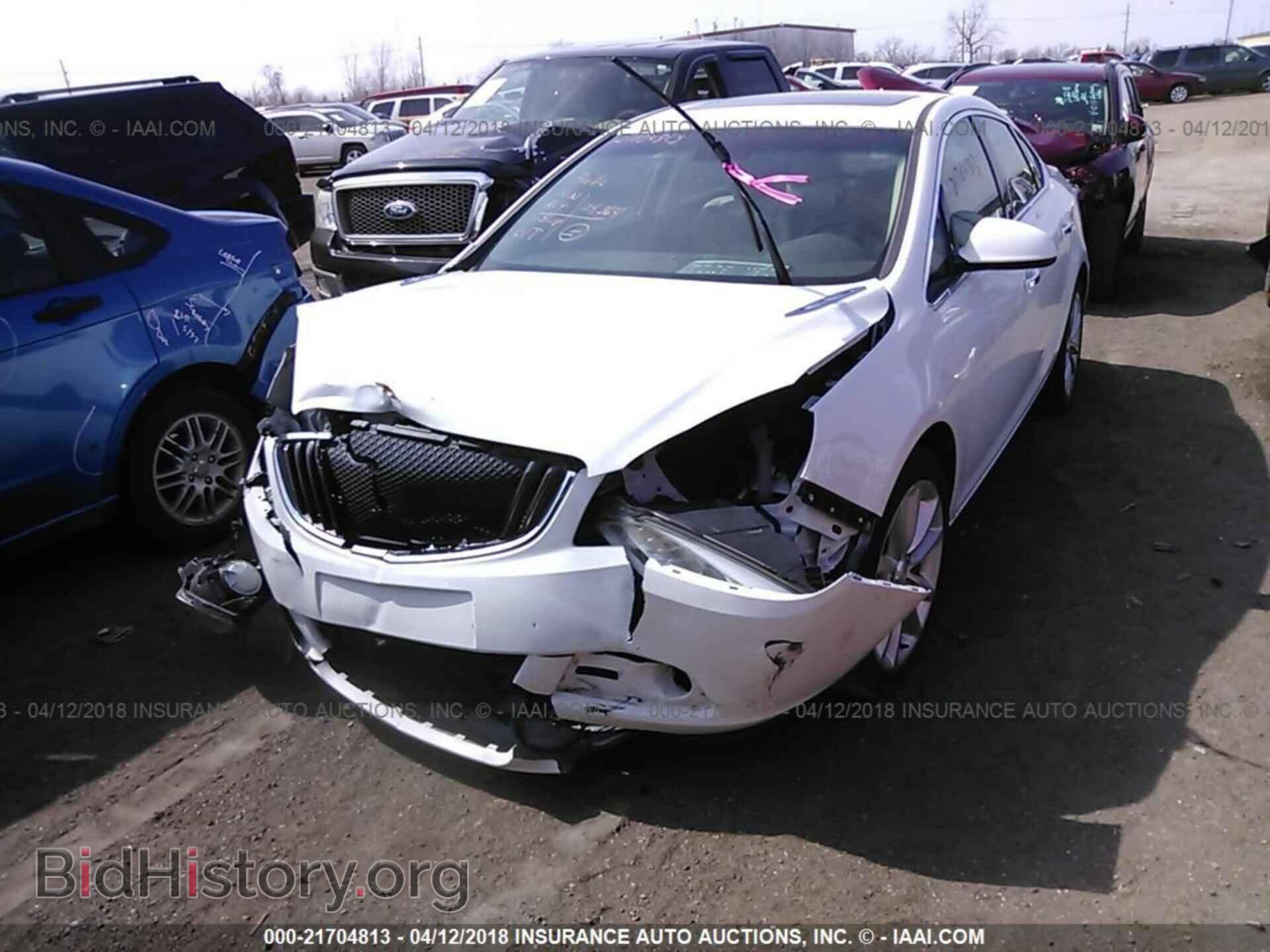 2012 Buick Verano - VIN: 1G4PR5SK0C4161828 - Фото 2