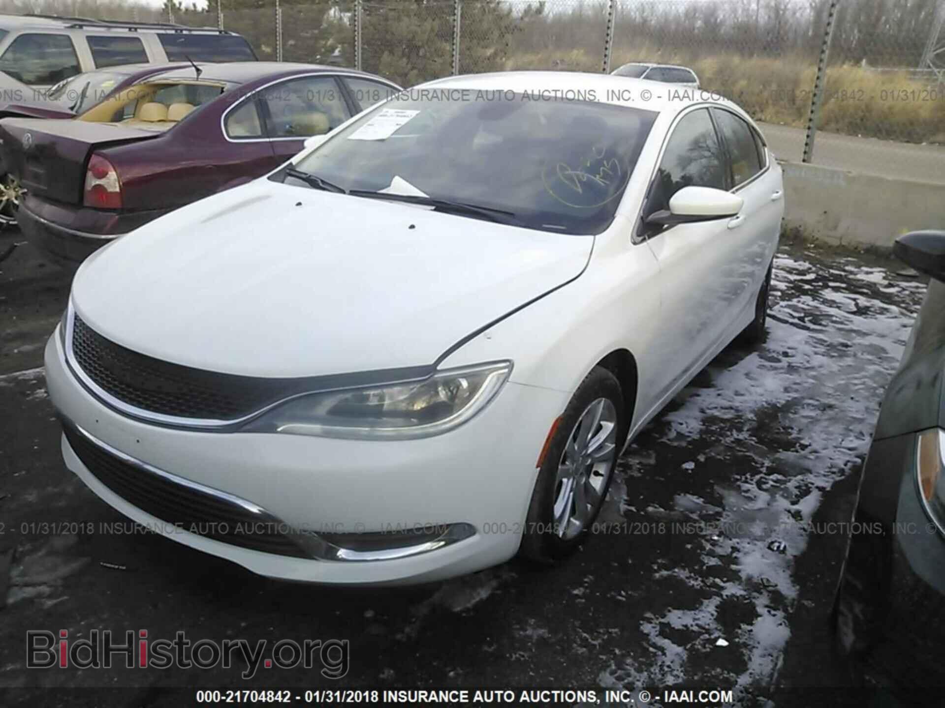 2015 Chrysler 200 - VIN: 1C3CCCABXFN688742 - Photo 2