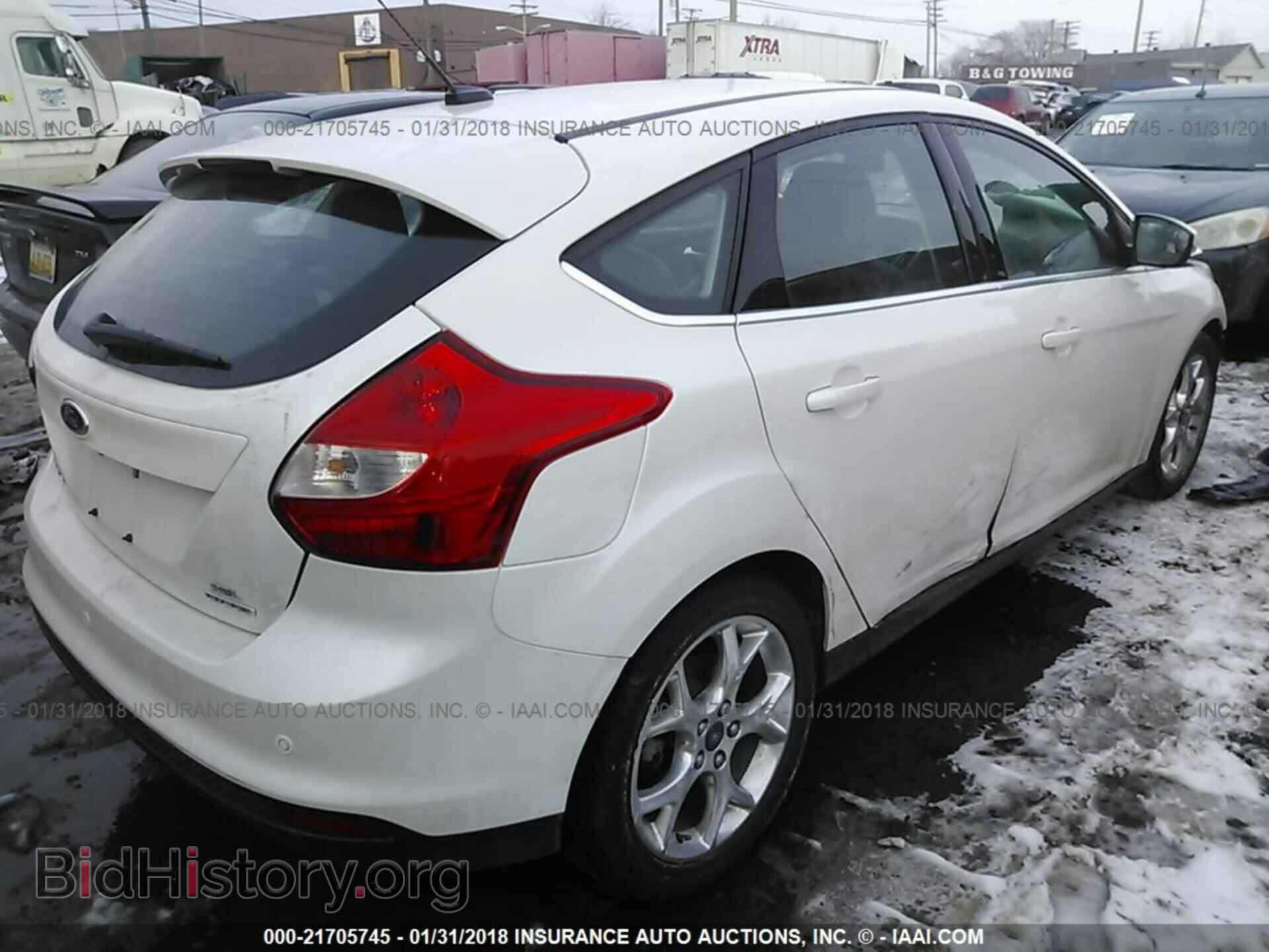 2012 Ford Focus - VIN: 1FAHP3M23CL475663 - Photo 4