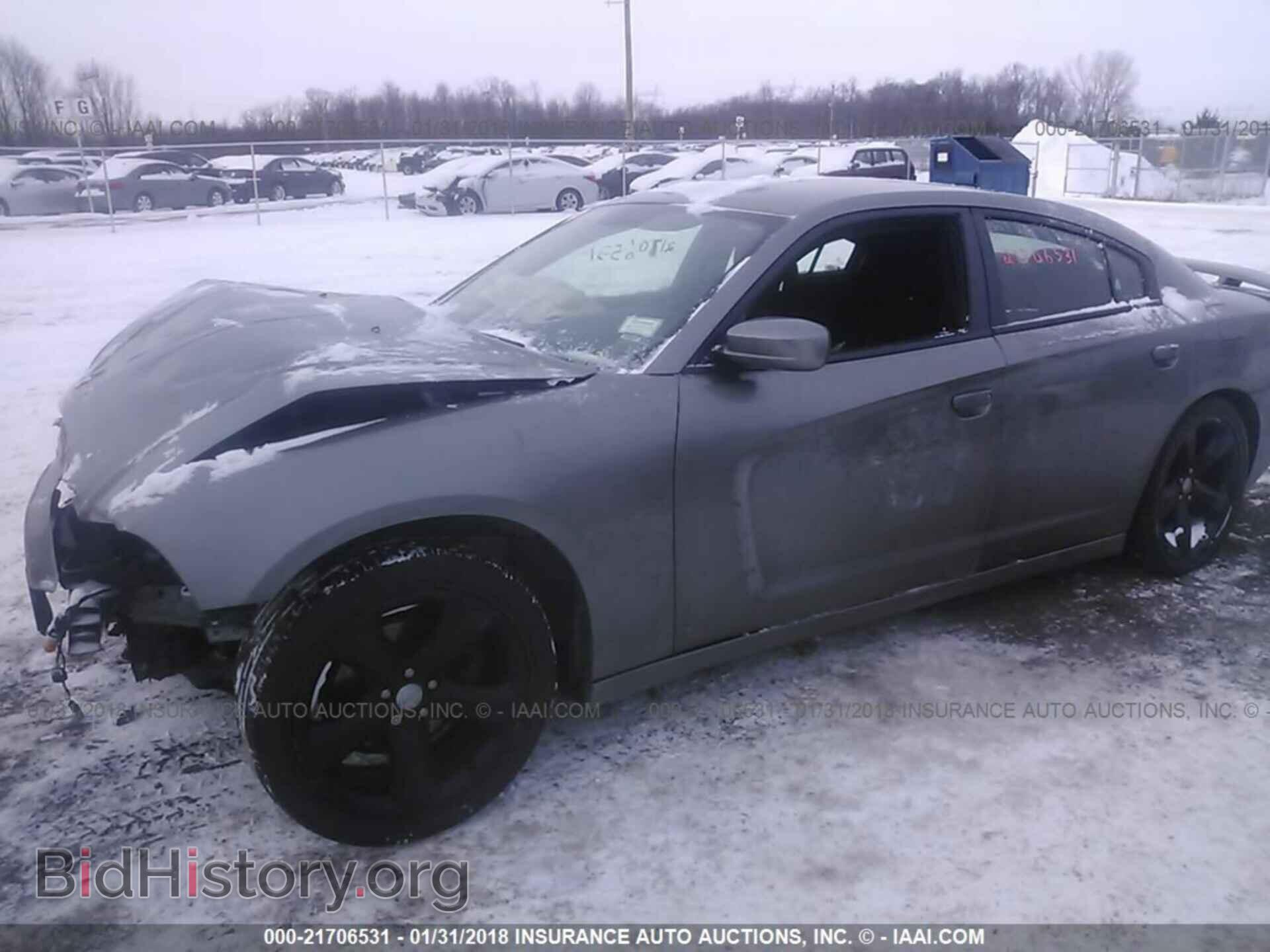 2012 Dodge Charger - VIN: 2C3CDXBG9CH303044 - Фото 2