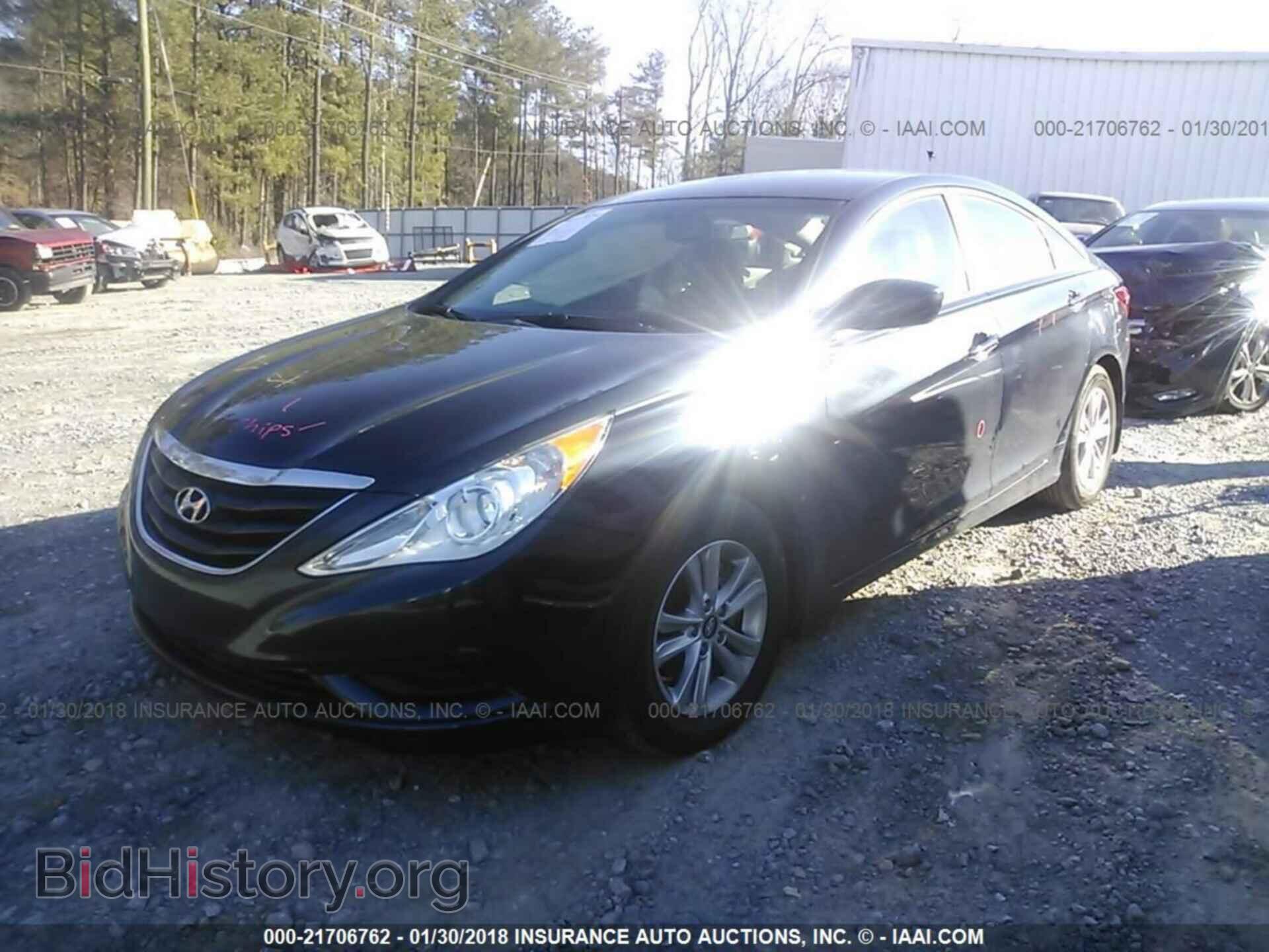 2012 Hyundai Sonata - VIN: 5NPEB4ACXCH422073 - Фото 2