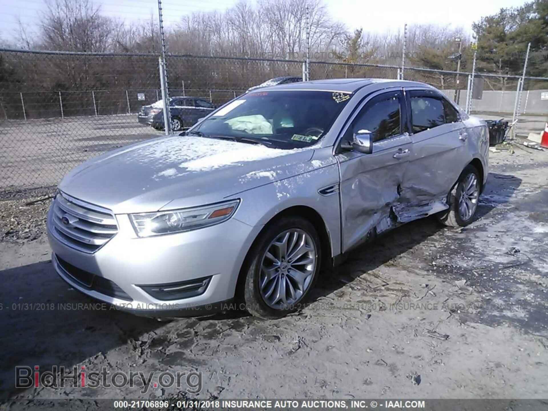 2013 FORD TAURUS - VIN: 1FAHP2F82DG123129 - Фото 2