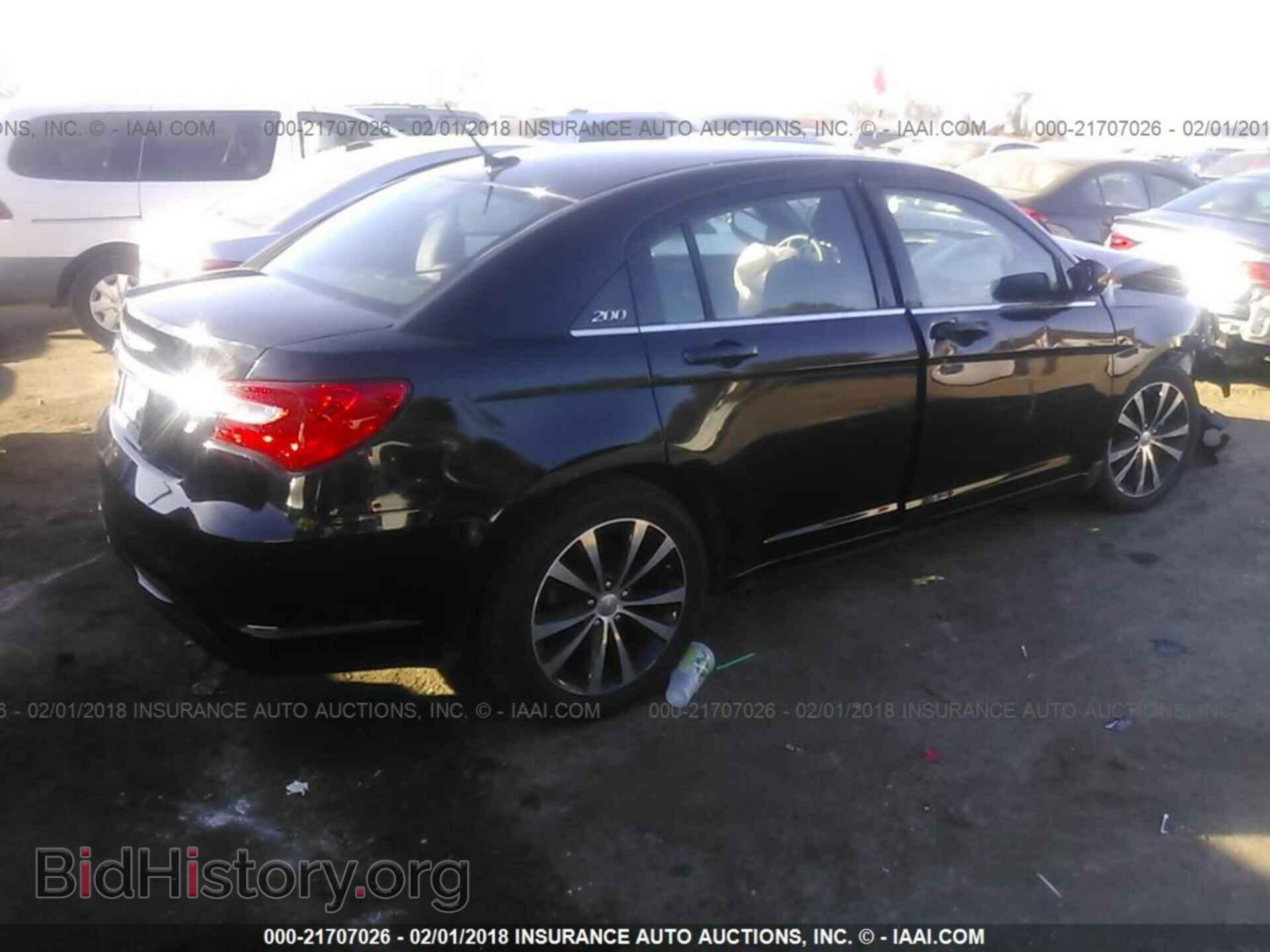 2013 Chrysler 200 - VIN: 1C3CCBBGXDN751713 - Фото 4