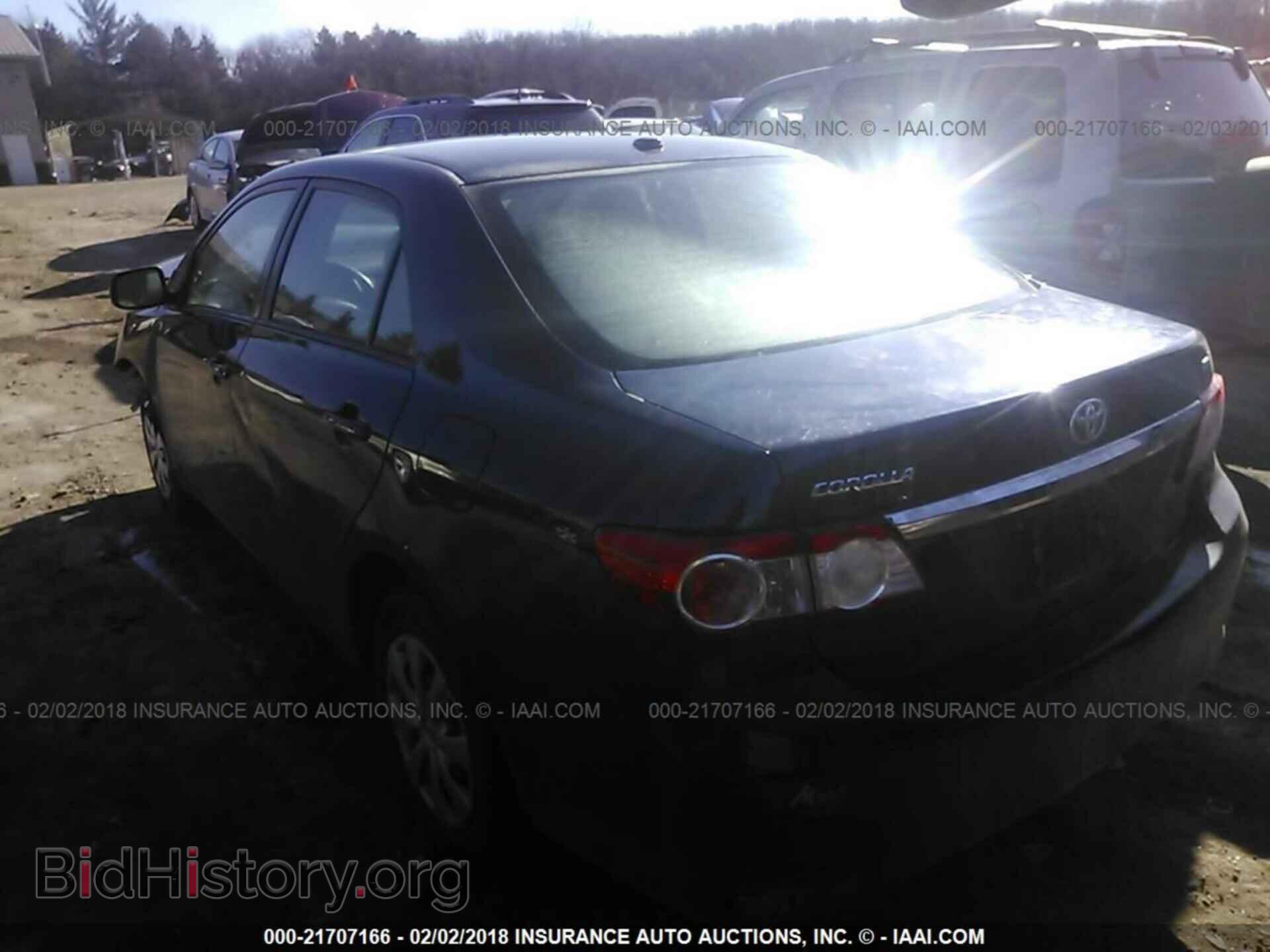 2011 Toyota Corolla - VIN: 2T1BU4EEXBC553465 - Photo 3