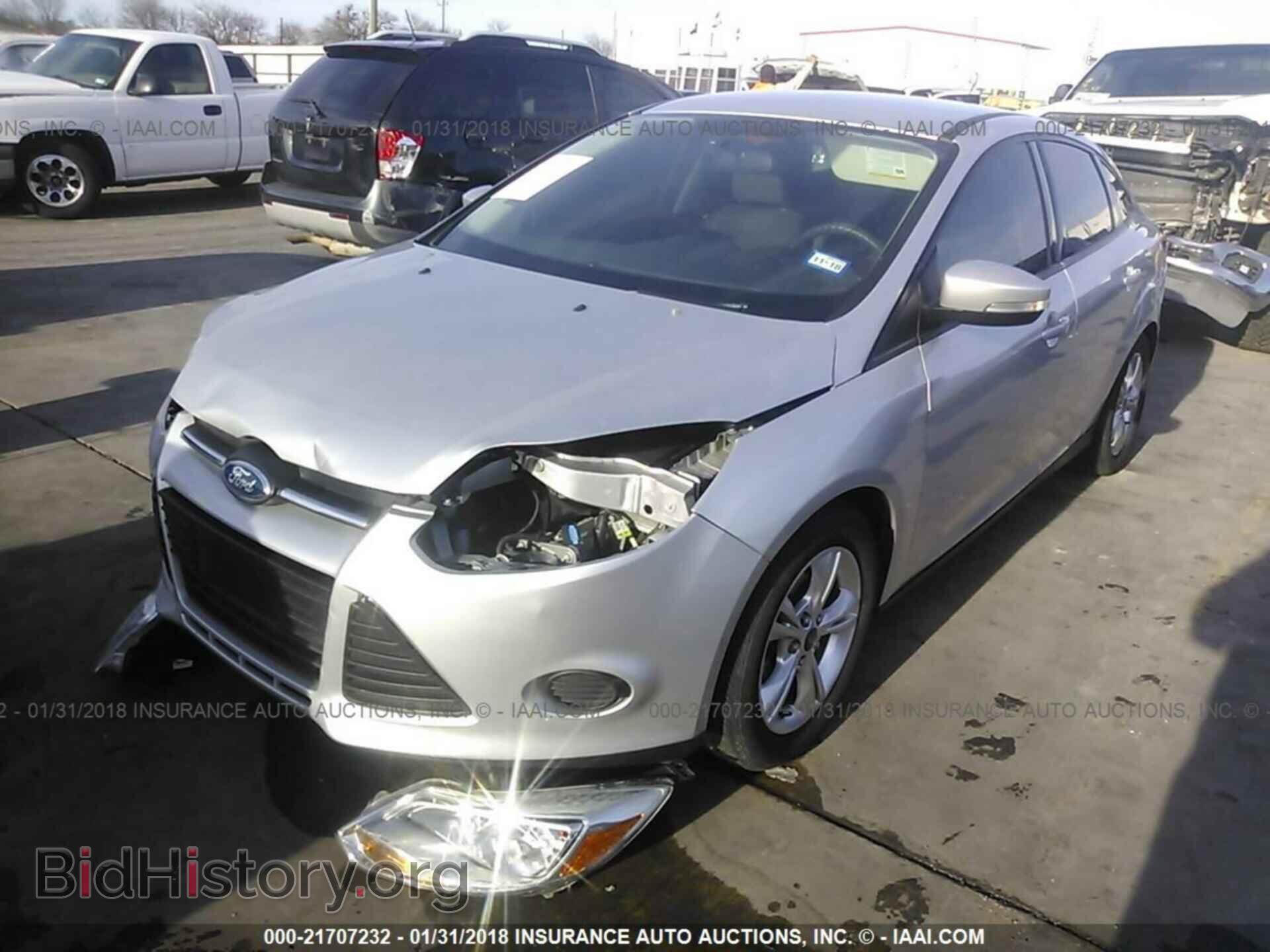 2014 Ford Focus - VIN: 1FADP3F26EL355001 - Photo 2