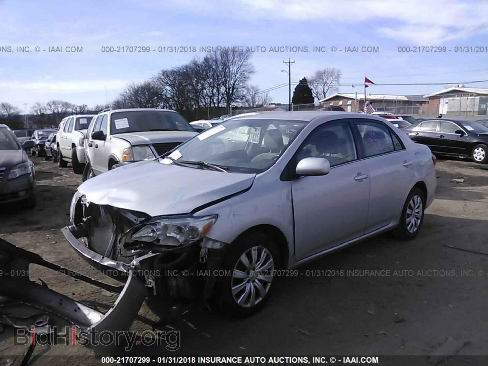 2013 Toyota Corolla - VIN: 2T1BU4EE8DC059351 - Photo 2
