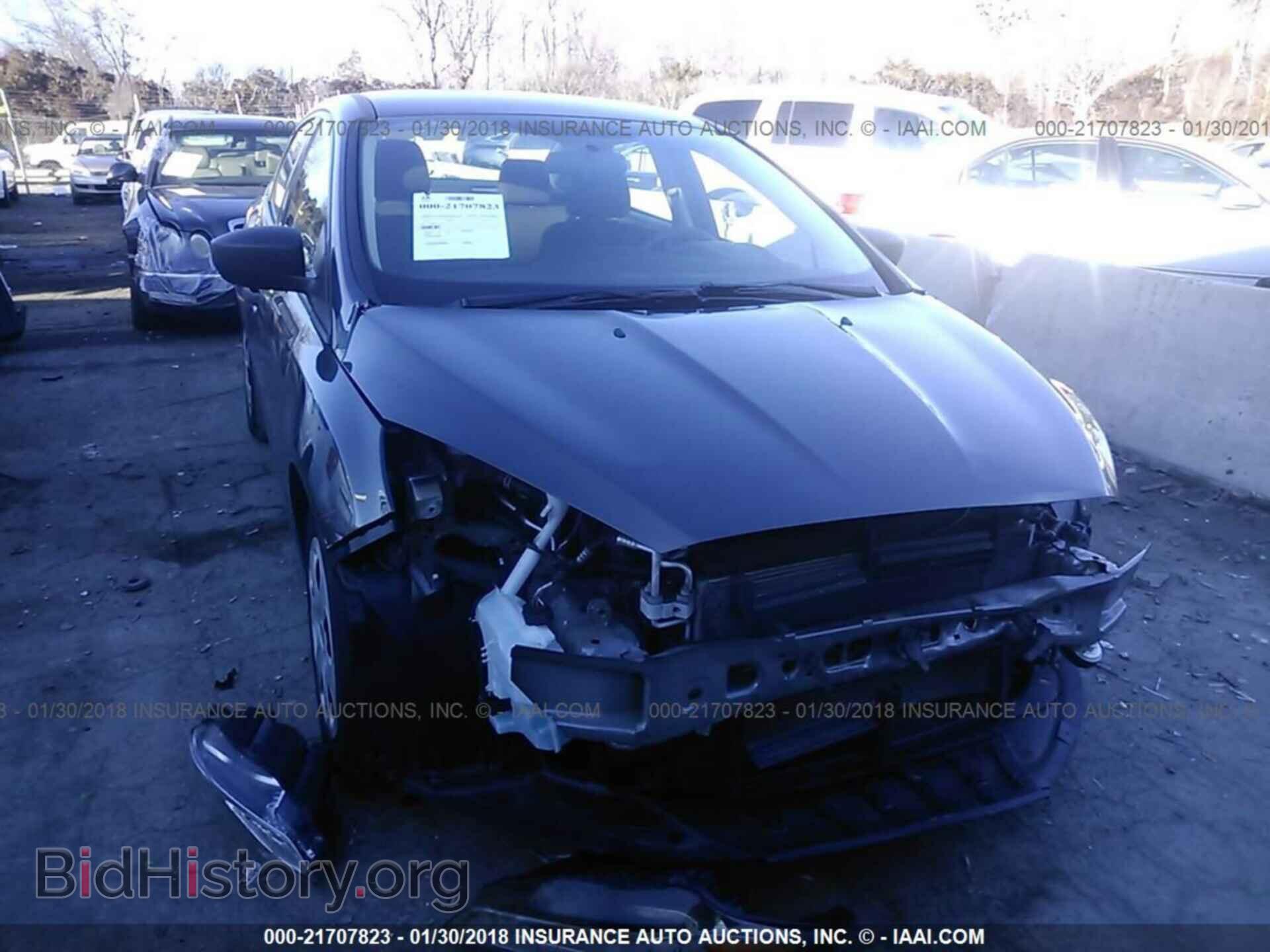 2016 Ford Focus - VIN: 1FADP3E22GL266112 - Photo 6