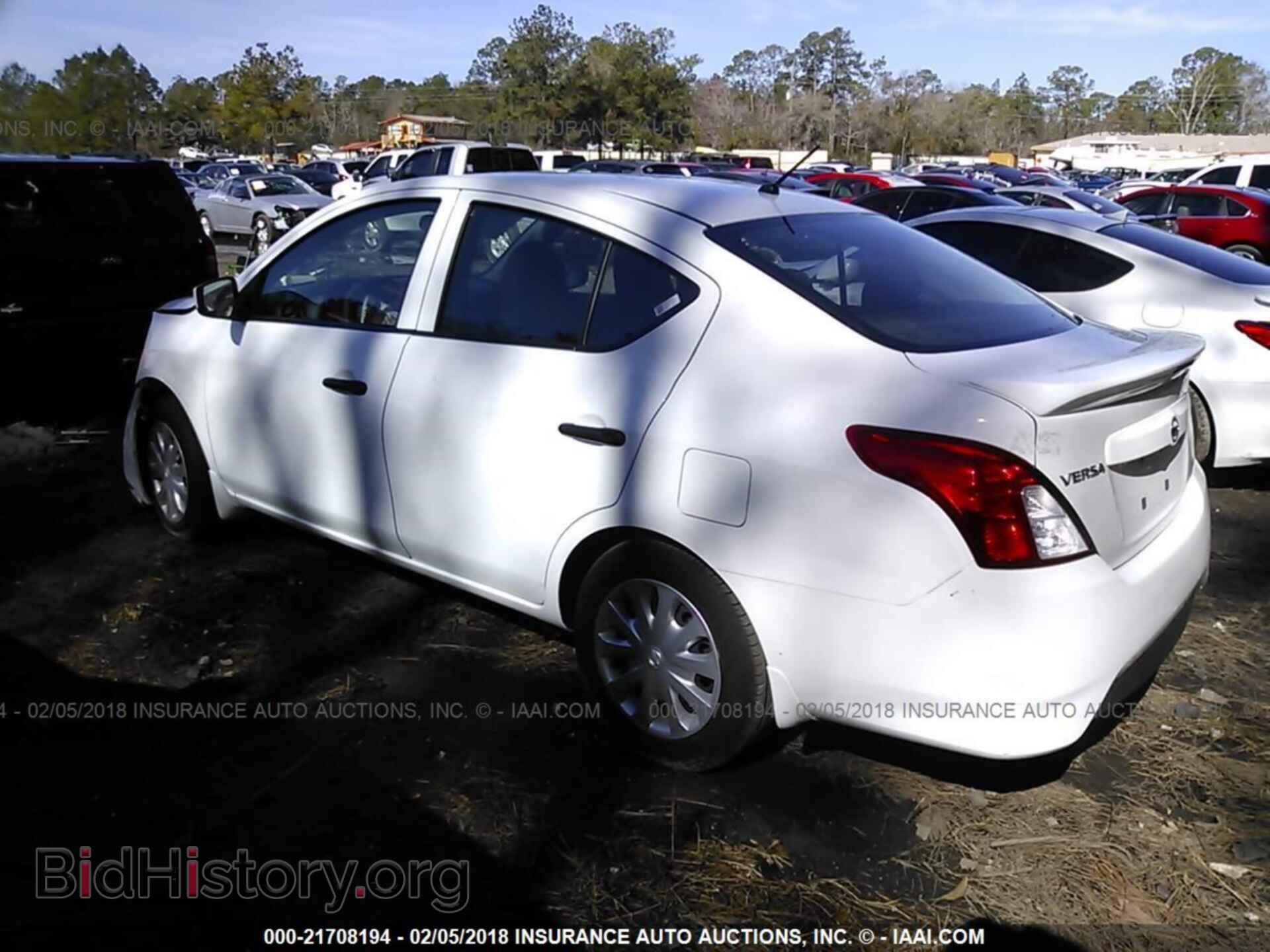 2017 Nissan Versa - VIN: 3N1CN7AP3HL832002 - Photo 3