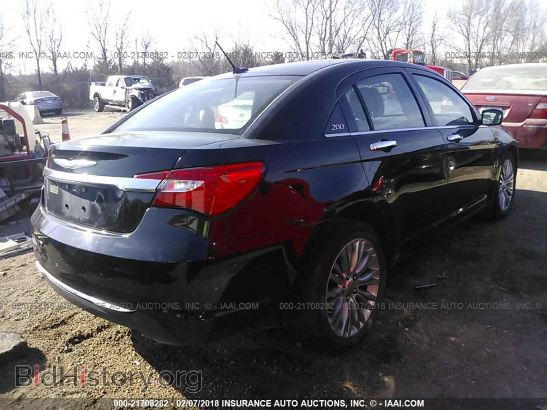 2013 Chrysler 200 - VIN: 1C3CCBCG0DN507034 - Photo 4