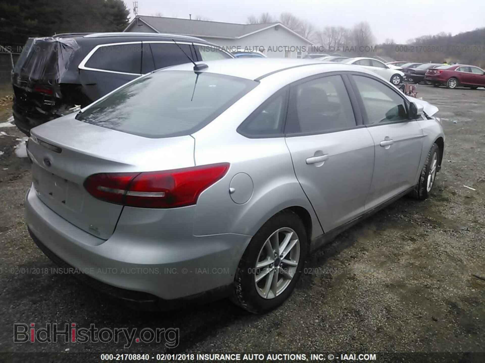 2015 Ford Focus - VIN: 1FADP3FE6FL383103 - Photo 4