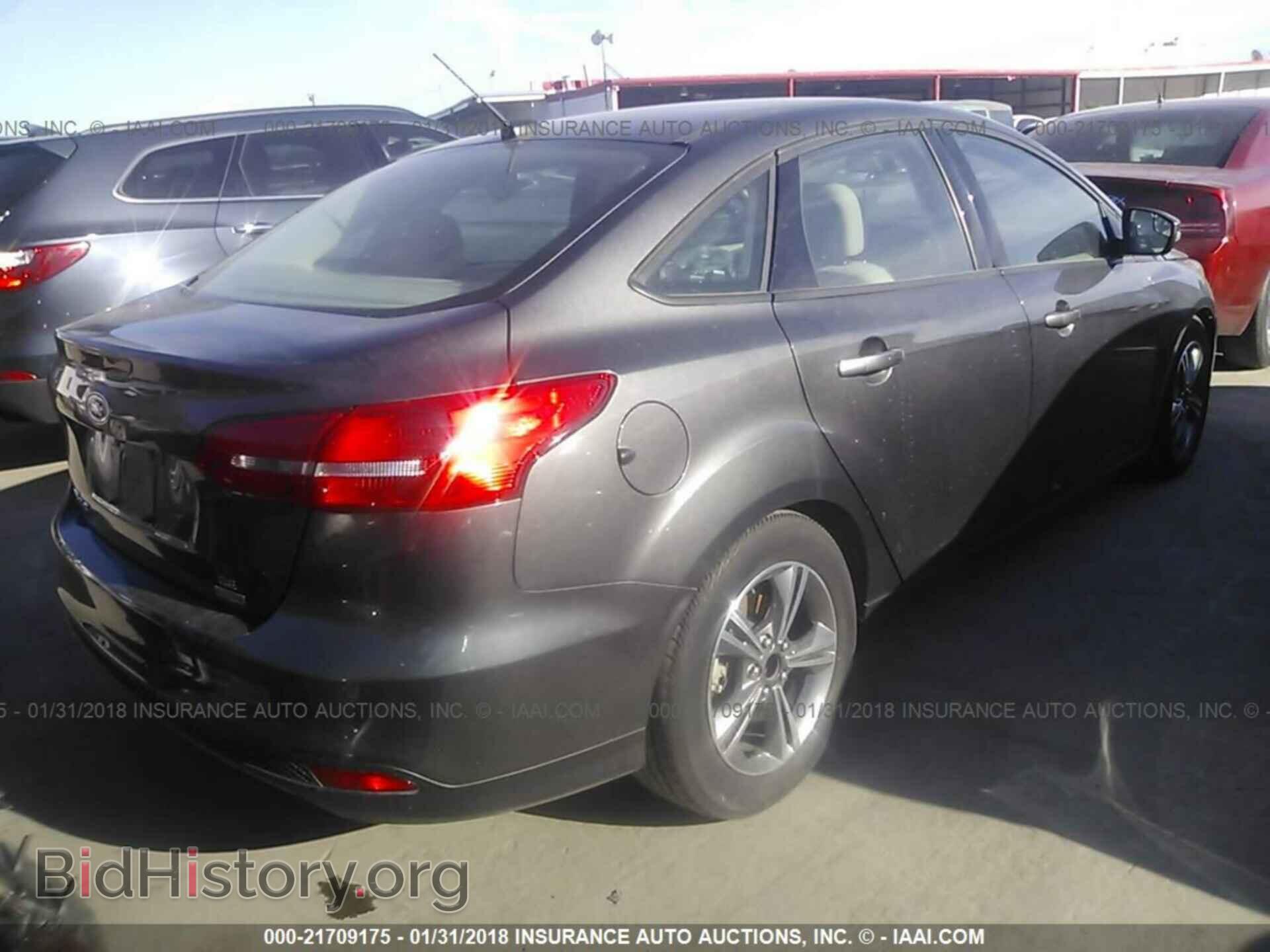 2016 Ford Focus - VIN: 1FADP3FE2GL212205 - Фото 4