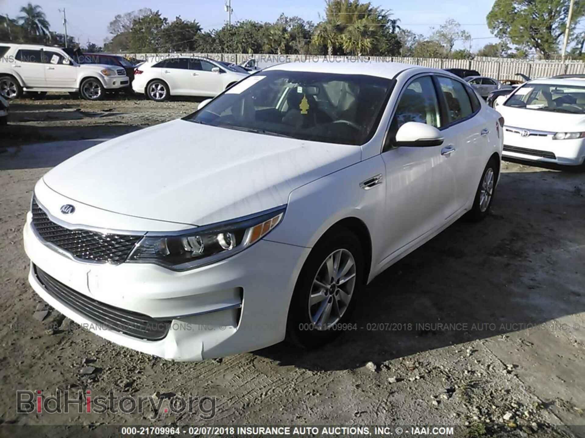 2016 Kia Optima - VIN: KNAGT4L32G5070600 - Фото 2