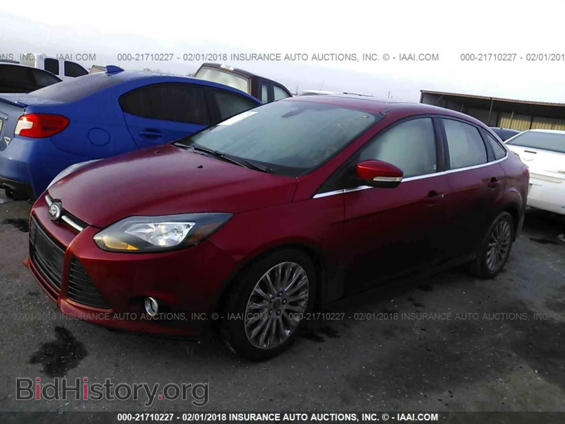 2012 Ford Focus - VIN: 1FAHP3J23CL475988 - Photo 2