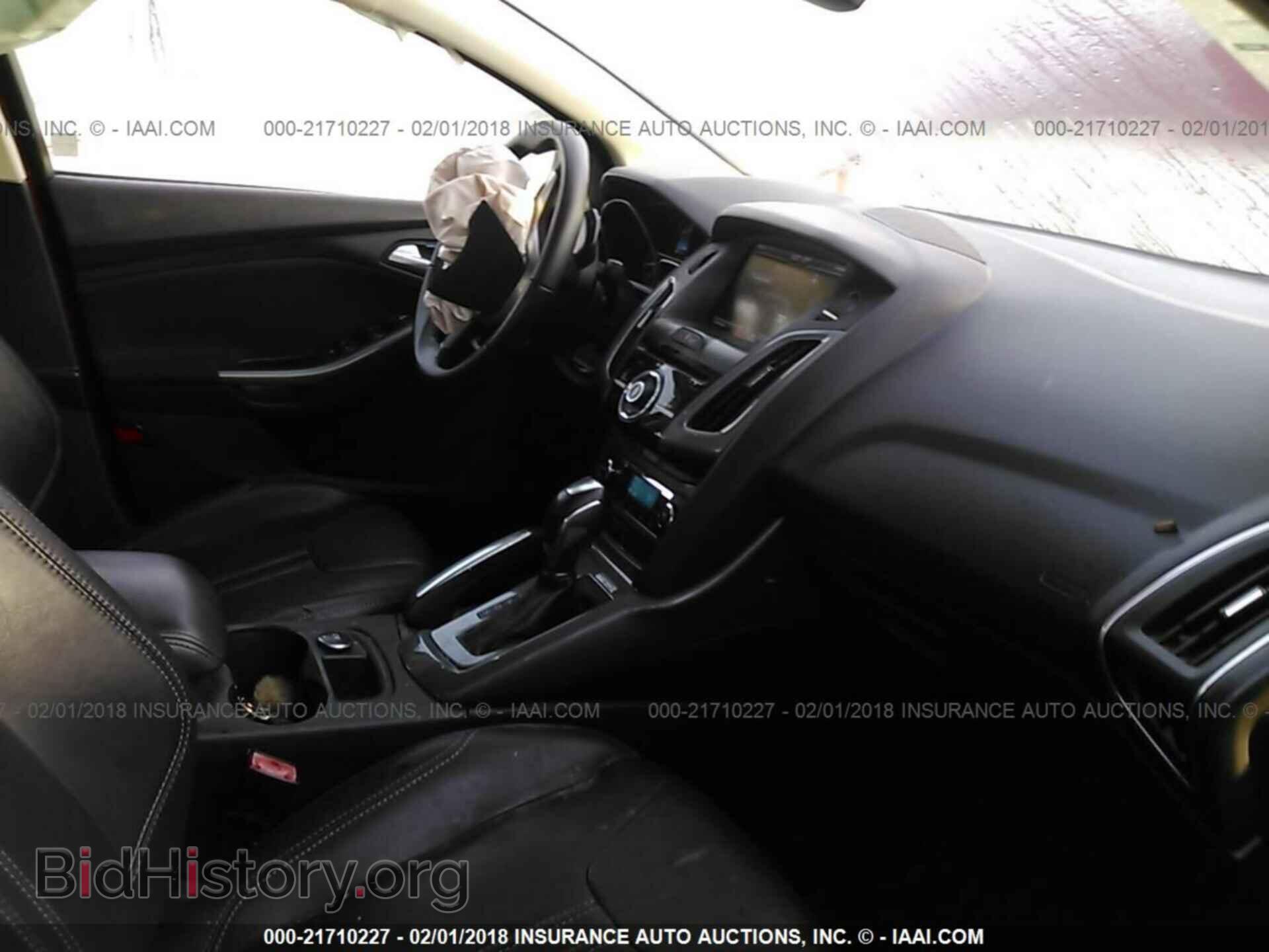 2012 Ford Focus - VIN: 1FAHP3J23CL475988 - Photo 5