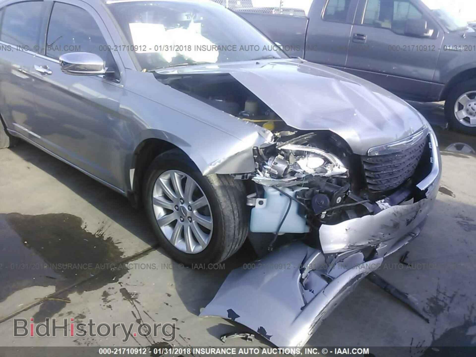 2013 Chrysler 200 - VIN: 1C3CCBCG2DN522585 - Photo 6