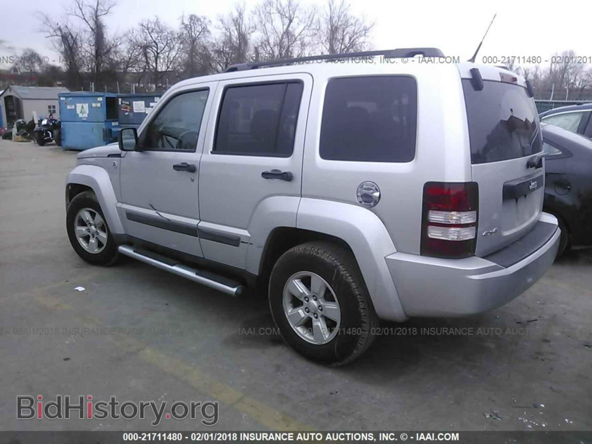 2011 Jeep Liberty - VIN: 1J4PN2GK4BW559516 - Фото 3
